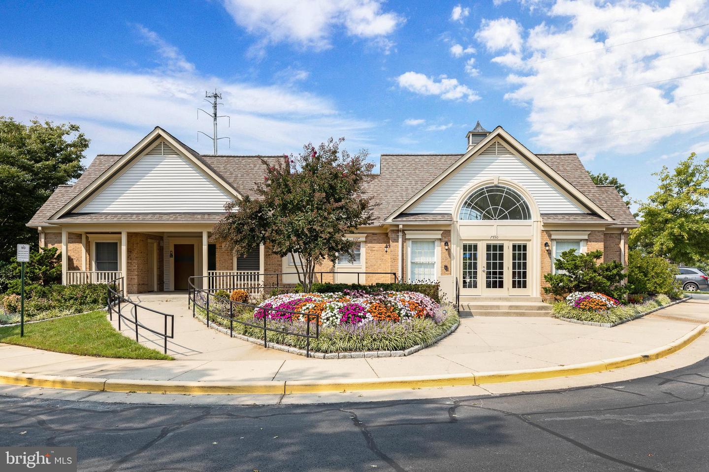 7708-C HAYNES POINT WAY #9C, ALEXANDRIA, Virginia 22315, 3 Bedrooms Bedrooms, ,2 BathroomsBathrooms,Residential,For sale,7708-C HAYNES POINT WAY #9C,VAFX2275852 MLS # VAFX2275852 7708-C HAYNES POINT WAY #9C, ALEXANDRIA, Virginia 22315, 3 Bedrooms Bedrooms, ,2 BathroomsBathrooms,Residential,For sale,7708-C HAYNES POINT WAY #9C,VAFX2275852 MLS # VAFX2275852