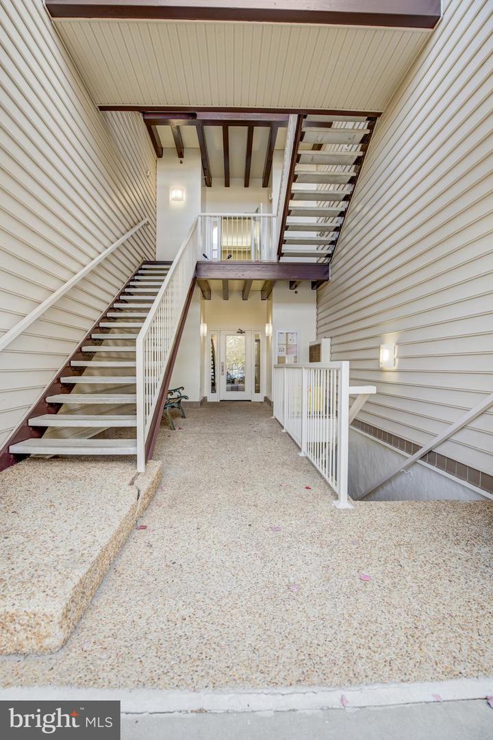 7708-C HAYNES POINT WAY #9C, ALEXANDRIA, Virginia 22315, 3 Bedrooms Bedrooms, ,2 BathroomsBathrooms,Residential,For sale,7708-C HAYNES POINT WAY #9C,VAFX2275852 MLS # VAFX2275852 7708-C HAYNES POINT WAY #9C, ALEXANDRIA, Virginia 22315, 3 Bedrooms Bedrooms, ,2 BathroomsBathrooms,Residential,For sale,7708-C HAYNES POINT WAY #9C,VAFX2275852 MLS # VAFX2275852