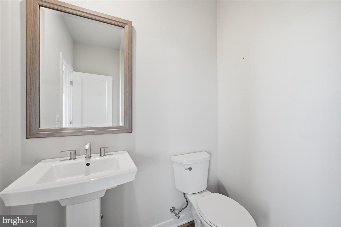 22361 ROANOKE RISE TER, ASHBURN, Virginia 20148, 3 Bedrooms Bedrooms, ,2 BathroomsBathrooms,Residential,For sale,22361 ROANOKE RISE TER,VALO2109518 MLS # VALO2109518 22361 ROANOKE RISE TER, ASHBURN, Virginia 20148, 3 Bedrooms Bedrooms, ,2 BathroomsBathrooms,Residential,For sale,22361 ROANOKE RISE TER,VALO2109518 MLS # VALO2109518