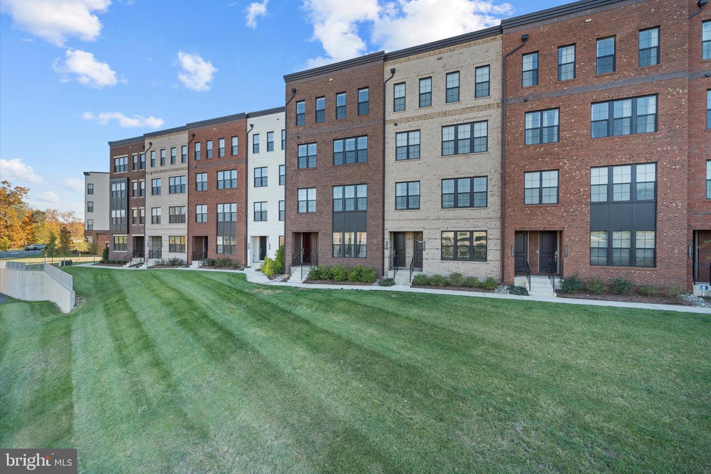 22361 ROANOKE RISE TER, ASHBURN, Virginia 20148, 3 Bedrooms Bedrooms, ,2 BathroomsBathrooms,Residential,For sale,22361 ROANOKE RISE TER,VALO2109518 MLS # VALO2109518 22361 ROANOKE RISE TER, ASHBURN, Virginia 20148, 3 Bedrooms Bedrooms, ,2 BathroomsBathrooms,Residential,For sale,22361 ROANOKE RISE TER,VALO2109518 MLS # VALO2109518