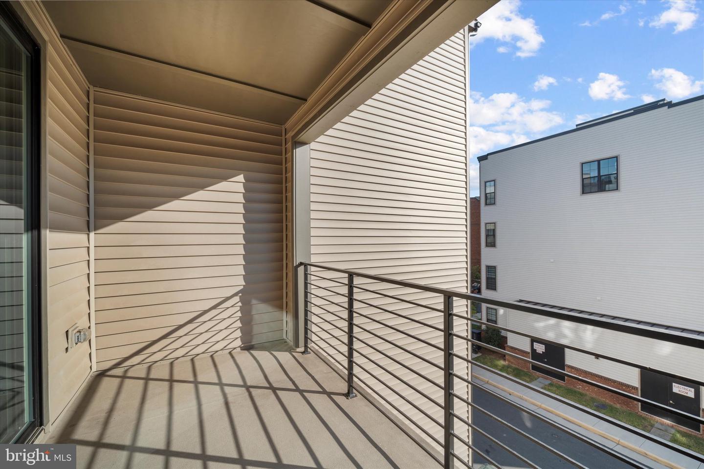 22361 ROANOKE RISE TER, ASHBURN, Virginia 20148, 3 Bedrooms Bedrooms, ,2 BathroomsBathrooms,Residential,For sale,22361 ROANOKE RISE TER,VALO2109518 MLS # VALO2109518 22361 ROANOKE RISE TER, ASHBURN, Virginia 20148, 3 Bedrooms Bedrooms, ,2 BathroomsBathrooms,Residential,For sale,22361 ROANOKE RISE TER,VALO2109518 MLS # VALO2109518