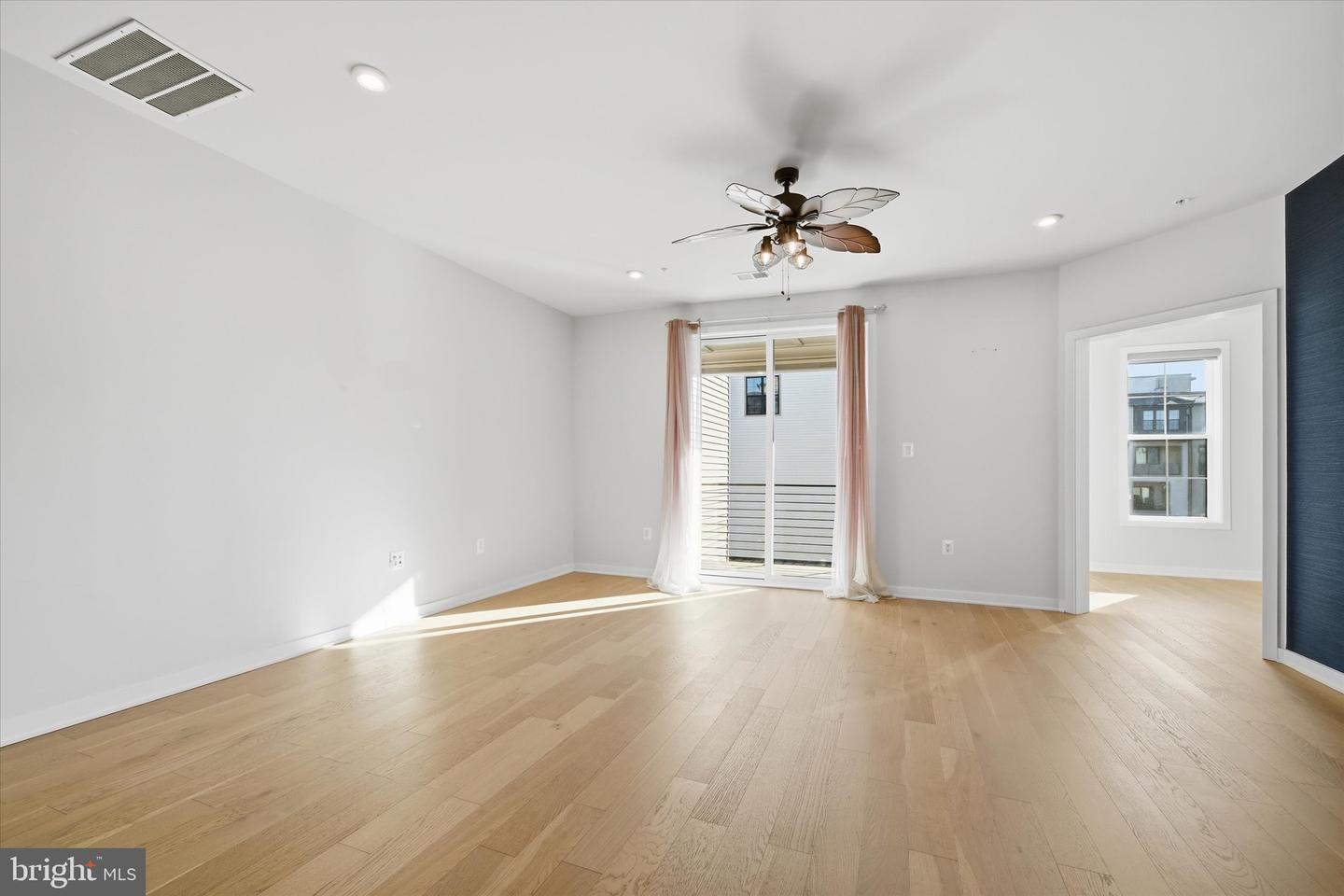 22361 ROANOKE RISE TER, ASHBURN, Virginia 20148, 3 Bedrooms Bedrooms, ,2 BathroomsBathrooms,Residential,For sale,22361 ROANOKE RISE TER,VALO2109518 MLS # VALO2109518 22361 ROANOKE RISE TER, ASHBURN, Virginia 20148, 3 Bedrooms Bedrooms, ,2 BathroomsBathrooms,Residential,For sale,22361 ROANOKE RISE TER,VALO2109518 MLS # VALO2109518