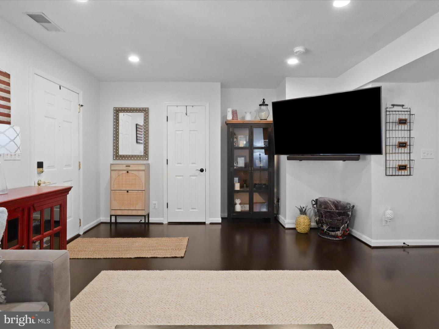 1173 N VAN DORN ST, ALEXANDRIA, Virginia 22304, 3 Bedrooms Bedrooms, ,2 BathroomsBathrooms,Residential,For sale,1173 N VAN DORN ST,VAAX2051140 MLS # VAAX2051140 1173 N VAN DORN ST, ALEXANDRIA, Virginia 22304, 3 Bedrooms Bedrooms, ,2 BathroomsBathrooms,Residential,For sale,1173 N VAN DORN ST,VAAX2051140 MLS # VAAX2051140