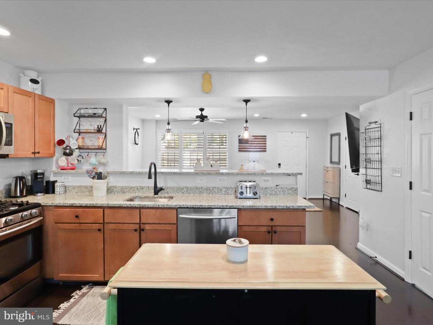 1173 N VAN DORN ST, ALEXANDRIA, Virginia 22304, 3 Bedrooms Bedrooms, ,2 BathroomsBathrooms,Residential,For sale,1173 N VAN DORN ST,VAAX2051140 MLS # VAAX2051140 1173 N VAN DORN ST, ALEXANDRIA, Virginia 22304, 3 Bedrooms Bedrooms, ,2 BathroomsBathrooms,Residential,For sale,1173 N VAN DORN ST,VAAX2051140 MLS # VAAX2051140