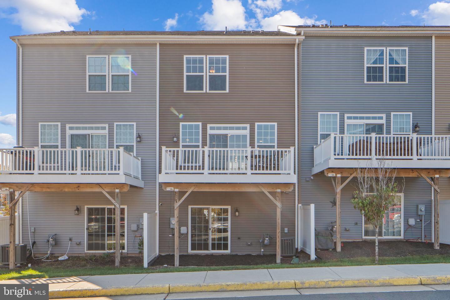 15288 WESTHAM CT, HAYMARKET, Virginia 20169, 3 Bedrooms Bedrooms, ,3 BathroomsBathrooms,Residential,For sale,15288 WESTHAM CT,VAPW2106638 MLS # VAPW2106638 15288 WESTHAM CT, HAYMARKET, Virginia 20169, 3 Bedrooms Bedrooms, ,3 BathroomsBathrooms,Residential,For sale,15288 WESTHAM CT,VAPW2106638 MLS # VAPW2106638