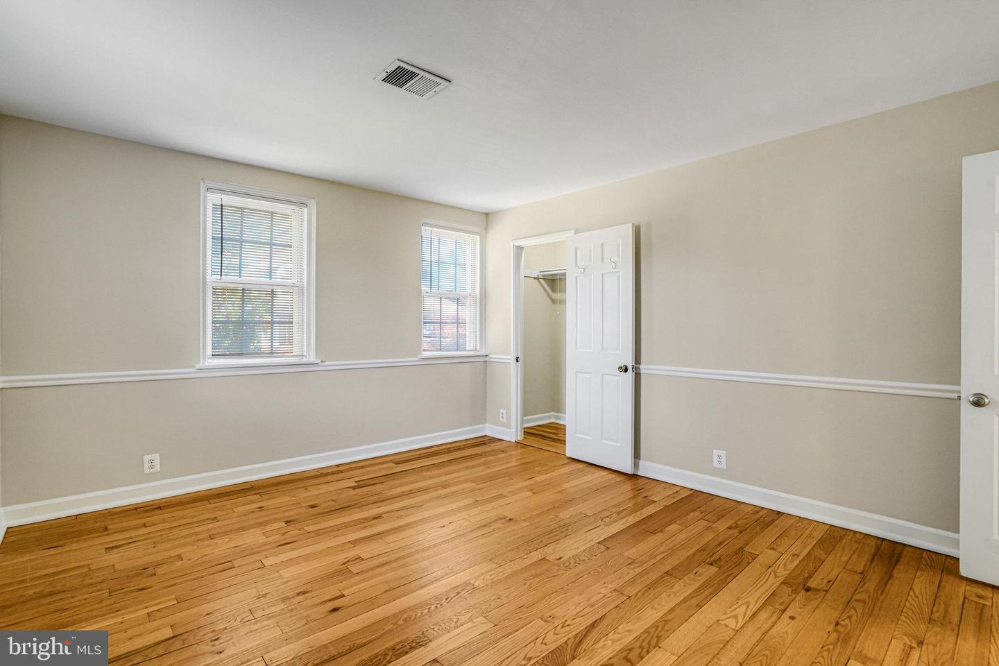 3622 S TAYLOR ST, ARLINGTON, Virginia 22206, 2 Bedrooms Bedrooms, ,2 BathroomsBathrooms,Residential,For sale,3622 S TAYLOR ST,VAAR2065390 MLS # VAAR2065390 3622 S TAYLOR ST, ARLINGTON, Virginia 22206, 2 Bedrooms Bedrooms, ,2 BathroomsBathrooms,Residential,For sale,3622 S TAYLOR ST,VAAR2065390 MLS # VAAR2065390