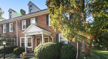3622 S TAYLOR ST, ARLINGTON, Virginia 22206, 2 Bedrooms Bedrooms, ,2 BathroomsBathrooms,Residential,For sale,3622 S TAYLOR ST,VAAR2065390 MLS # VAAR2065390