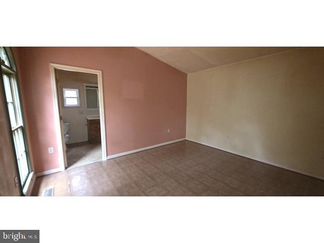 298 HONEY FARM LN, FRONT ROYAL, Virginia 22630, 2 Bedrooms Bedrooms, ,2 BathroomsBathrooms,Residential,For sale,298 HONEY FARM LN,VAWR2012646 MLS # VAWR2012646 298 HONEY FARM LN, FRONT ROYAL, Virginia 22630, 2 Bedrooms Bedrooms, ,2 BathroomsBathrooms,Residential,For sale,298 HONEY FARM LN,VAWR2012646 MLS # VAWR2012646