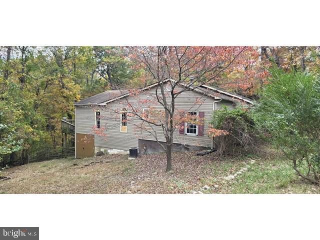 298 HONEY FARM LN, FRONT ROYAL, Virginia 22630, 2 Bedrooms Bedrooms, ,2 BathroomsBathrooms,Residential,For sale,298 HONEY FARM LN,VAWR2012646 MLS # VAWR2012646 298 HONEY FARM LN, FRONT ROYAL, Virginia 22630, 2 Bedrooms Bedrooms, ,2 BathroomsBathrooms,Residential,For sale,298 HONEY FARM LN,VAWR2012646 MLS # VAWR2012646