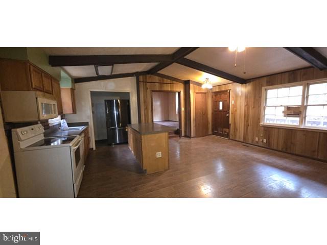 298 HONEY FARM LN, FRONT ROYAL, Virginia 22630, 2 Bedrooms Bedrooms, ,2 BathroomsBathrooms,Residential,For sale,298 HONEY FARM LN,VAWR2012646 MLS # VAWR2012646 298 HONEY FARM LN, FRONT ROYAL, Virginia 22630, 2 Bedrooms Bedrooms, ,2 BathroomsBathrooms,Residential,For sale,298 HONEY FARM LN,VAWR2012646 MLS # VAWR2012646