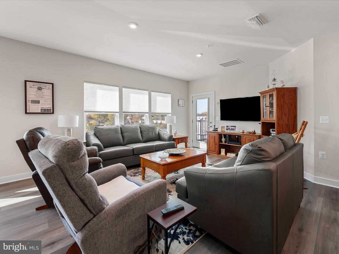 151 MCCORMICK CIR #201, WINCHESTER, Virginia 22602, 2 Bedrooms Bedrooms, ,2 BathroomsBathrooms,Residential,For sale,151 MCCORMICK CIR #201,VAFV2037732 MLS # VAFV2037732 151 MCCORMICK CIR #201, WINCHESTER, Virginia 22602, 2 Bedrooms Bedrooms, ,2 BathroomsBathrooms,Residential,For sale,151 MCCORMICK CIR #201,VAFV2037732 MLS # VAFV2037732