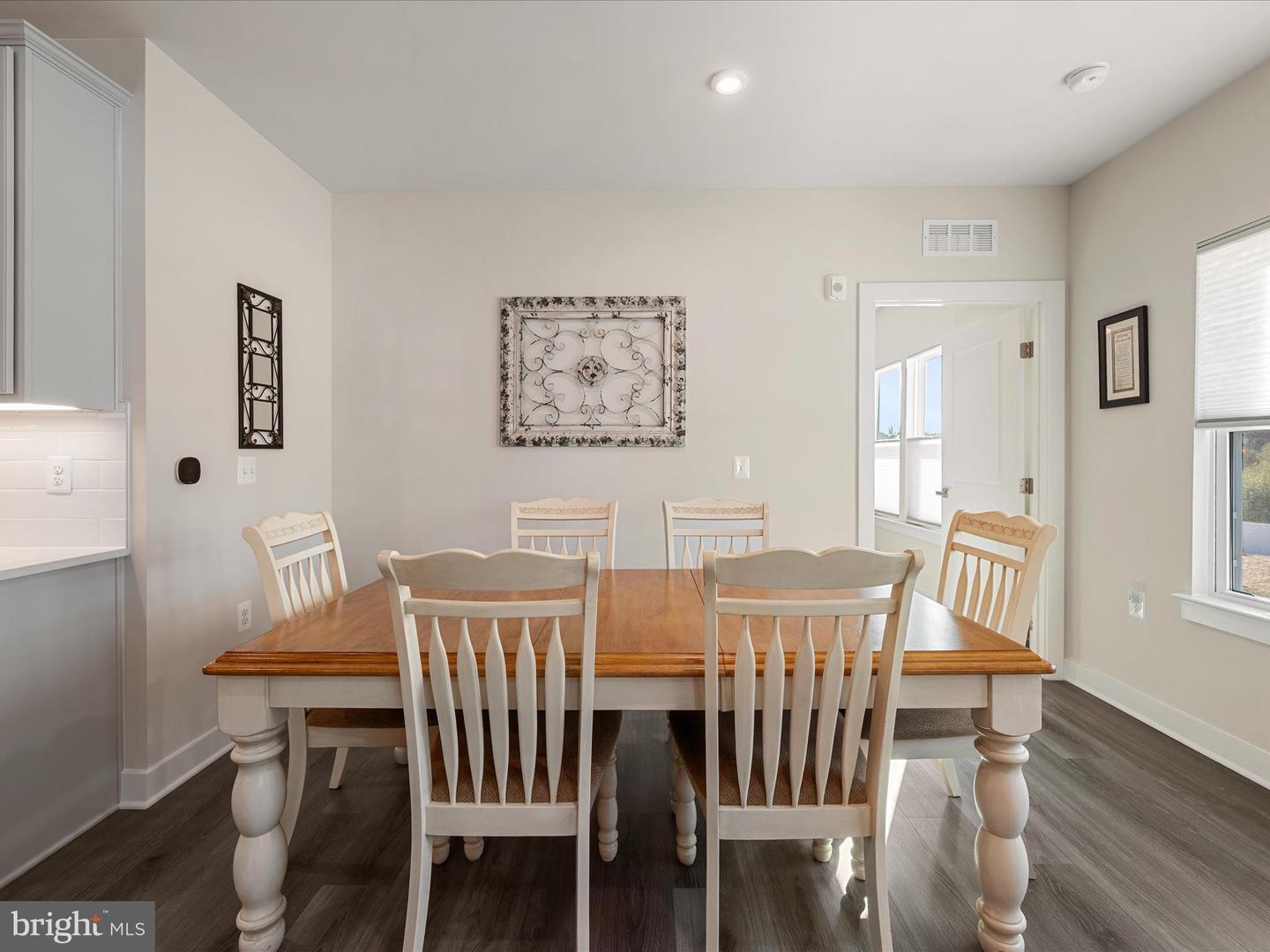 151 MCCORMICK CIR #201, WINCHESTER, Virginia 22602, 2 Bedrooms Bedrooms, ,2 BathroomsBathrooms,Residential,For sale,151 MCCORMICK CIR #201,VAFV2037732 MLS # VAFV2037732 151 MCCORMICK CIR #201, WINCHESTER, Virginia 22602, 2 Bedrooms Bedrooms, ,2 BathroomsBathrooms,Residential,For sale,151 MCCORMICK CIR #201,VAFV2037732 MLS # VAFV2037732