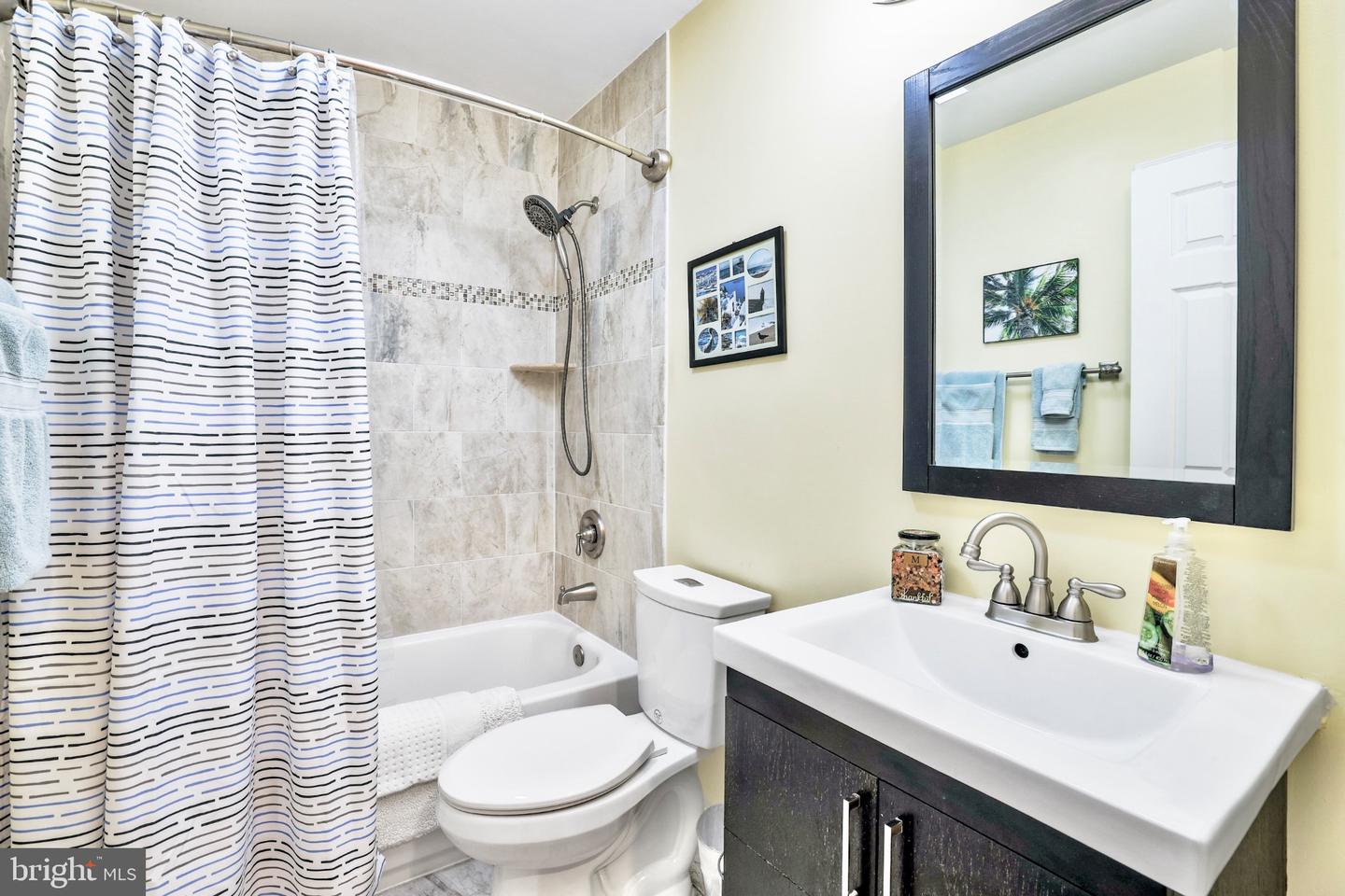 13026 COBBLE LN, CLIFTON, Virginia 20124, 3 Bedrooms Bedrooms, 16 Rooms Rooms,3 BathroomsBathrooms,Residential,For sale,13026 COBBLE LN,VAFX2276790 MLS # VAFX2276790 13026 COBBLE LN, CLIFTON, Virginia 20124, 3 Bedrooms Bedrooms, 16 Rooms Rooms,3 BathroomsBathrooms,Residential,For sale,13026 COBBLE LN,VAFX2276790 MLS # VAFX2276790