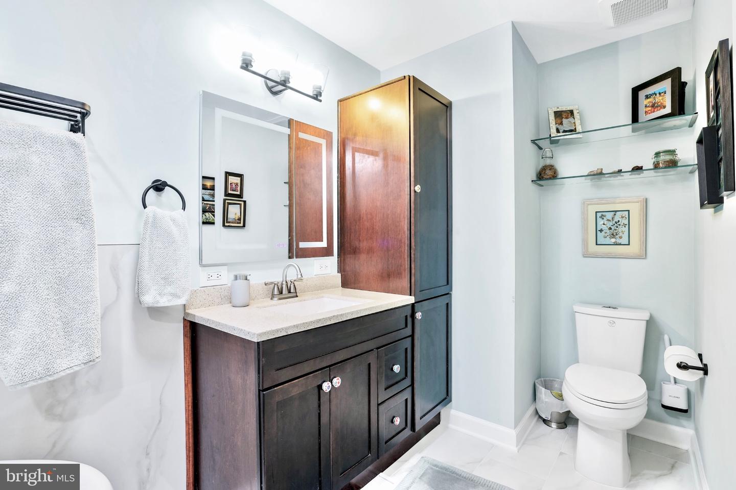 13026 COBBLE LN, CLIFTON, Virginia 20124, 3 Bedrooms Bedrooms, 16 Rooms Rooms,3 BathroomsBathrooms,Residential,For sale,13026 COBBLE LN,VAFX2276790 MLS # VAFX2276790 13026 COBBLE LN, CLIFTON, Virginia 20124, 3 Bedrooms Bedrooms, 16 Rooms Rooms,3 BathroomsBathrooms,Residential,For sale,13026 COBBLE LN,VAFX2276790 MLS # VAFX2276790