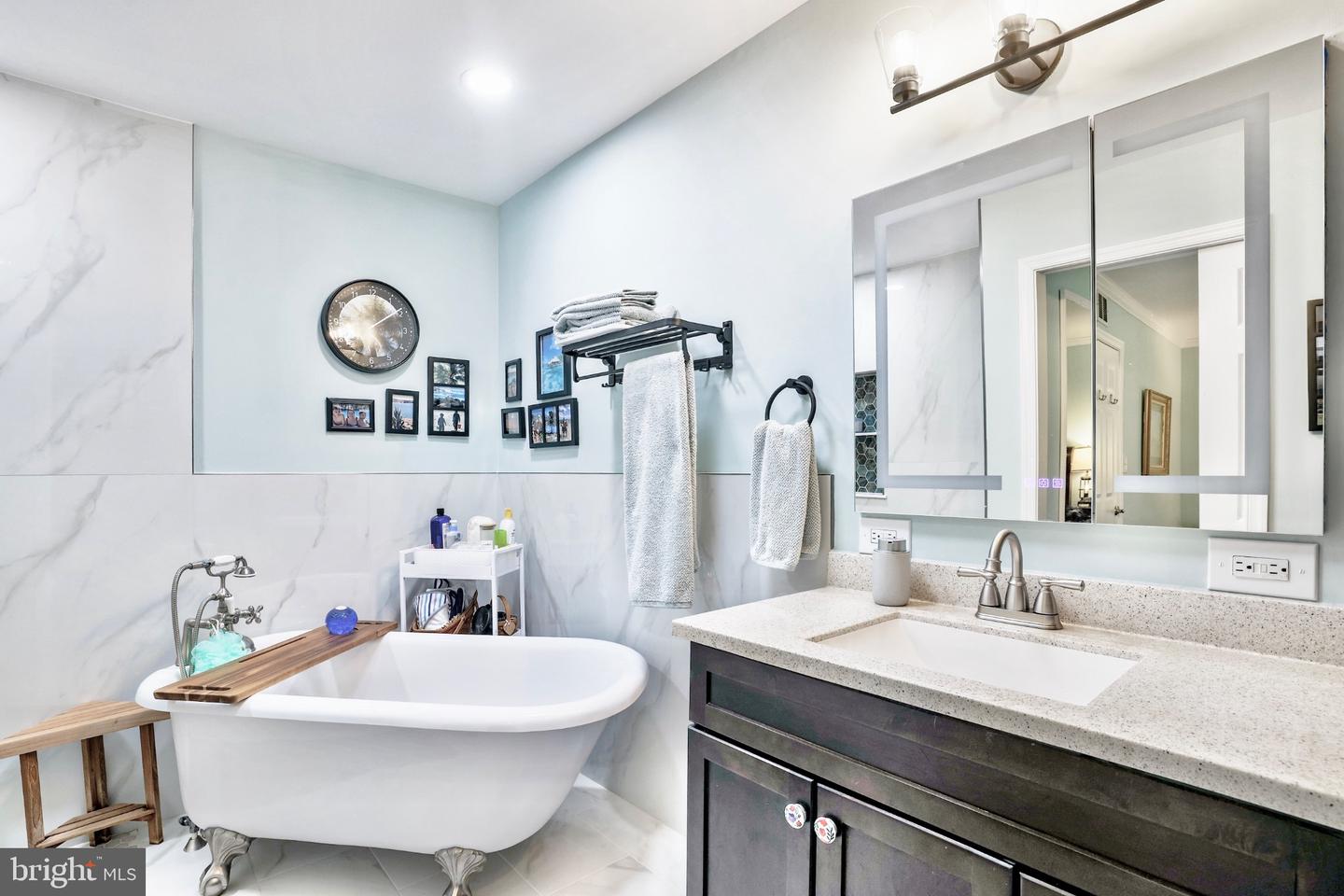 13026 COBBLE LN, CLIFTON, Virginia 20124, 3 Bedrooms Bedrooms, 16 Rooms Rooms,3 BathroomsBathrooms,Residential,For sale,13026 COBBLE LN,VAFX2276790 MLS # VAFX2276790 13026 COBBLE LN, CLIFTON, Virginia 20124, 3 Bedrooms Bedrooms, 16 Rooms Rooms,3 BathroomsBathrooms,Residential,For sale,13026 COBBLE LN,VAFX2276790 MLS # VAFX2276790