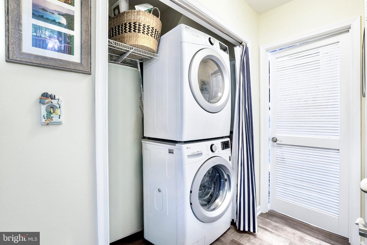 13026 COBBLE LN, CLIFTON, Virginia 20124, 3 Bedrooms Bedrooms, 16 Rooms Rooms,3 BathroomsBathrooms,Residential,For sale,13026 COBBLE LN,VAFX2276790 MLS # VAFX2276790 13026 COBBLE LN, CLIFTON, Virginia 20124, 3 Bedrooms Bedrooms, 16 Rooms Rooms,3 BathroomsBathrooms,Residential,For sale,13026 COBBLE LN,VAFX2276790 MLS # VAFX2276790