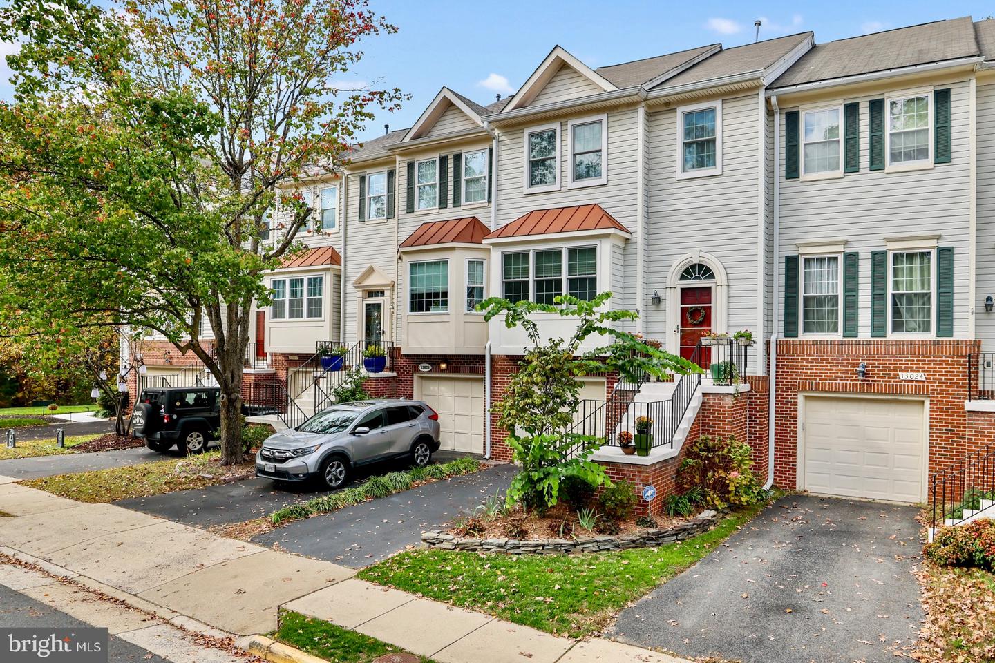 13026 COBBLE LN, CLIFTON, Virginia 20124, 3 Bedrooms Bedrooms, 16 Rooms Rooms,3 BathroomsBathrooms,Residential,For sale,13026 COBBLE LN,VAFX2276790 MLS # VAFX2276790 13026 COBBLE LN, CLIFTON, Virginia 20124, 3 Bedrooms Bedrooms, 16 Rooms Rooms,3 BathroomsBathrooms,Residential,For sale,13026 COBBLE LN,VAFX2276790 MLS # VAFX2276790