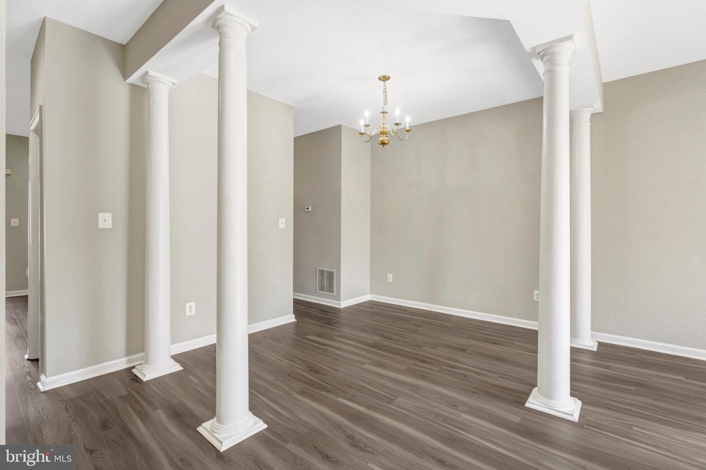 8706 PHIPPS FARM WAY, MANASSAS, Virginia 20109, 3 Bedrooms Bedrooms, ,2 BathroomsBathrooms,Residential,For sale,8706 PHIPPS FARM WAY,VAPW2106910 MLS # VAPW2106910 8706 PHIPPS FARM WAY, MANASSAS, Virginia 20109, 3 Bedrooms Bedrooms, ,2 BathroomsBathrooms,Residential,For sale,8706 PHIPPS FARM WAY,VAPW2106910 MLS # VAPW2106910