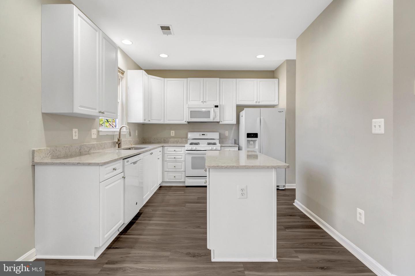 8706 PHIPPS FARM WAY, MANASSAS, Virginia 20109, 3 Bedrooms Bedrooms, ,2 BathroomsBathrooms,Residential,For sale,8706 PHIPPS FARM WAY,VAPW2106910 MLS # VAPW2106910 8706 PHIPPS FARM WAY, MANASSAS, Virginia 20109, 3 Bedrooms Bedrooms, ,2 BathroomsBathrooms,Residential,For sale,8706 PHIPPS FARM WAY,VAPW2106910 MLS # VAPW2106910