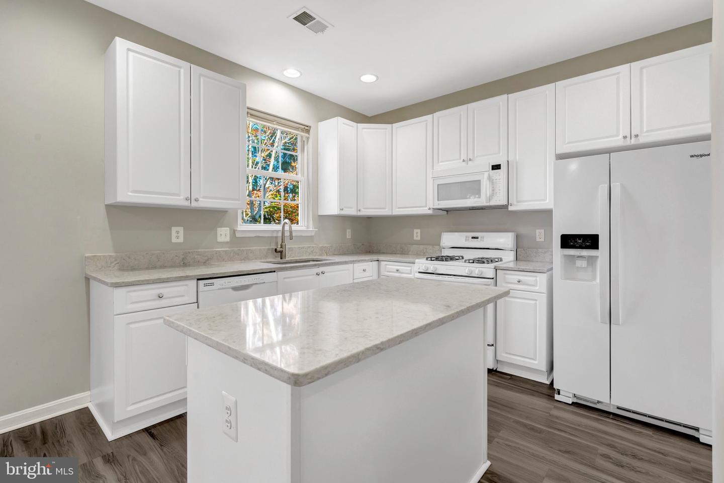 8706 PHIPPS FARM WAY, MANASSAS, Virginia 20109, 3 Bedrooms Bedrooms, ,2 BathroomsBathrooms,Residential,For sale,8706 PHIPPS FARM WAY,VAPW2106910 MLS # VAPW2106910 8706 PHIPPS FARM WAY, MANASSAS, Virginia 20109, 3 Bedrooms Bedrooms, ,2 BathroomsBathrooms,Residential,For sale,8706 PHIPPS FARM WAY,VAPW2106910 MLS # VAPW2106910