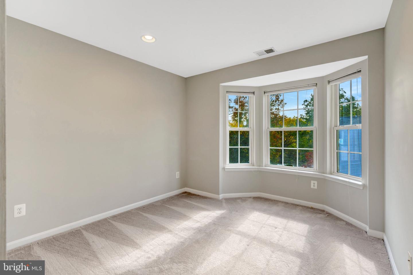 8706 PHIPPS FARM WAY, MANASSAS, Virginia 20109, 3 Bedrooms Bedrooms, ,2 BathroomsBathrooms,Residential,For sale,8706 PHIPPS FARM WAY,VAPW2106910 MLS # VAPW2106910 8706 PHIPPS FARM WAY, MANASSAS, Virginia 20109, 3 Bedrooms Bedrooms, ,2 BathroomsBathrooms,Residential,For sale,8706 PHIPPS FARM WAY,VAPW2106910 MLS # VAPW2106910