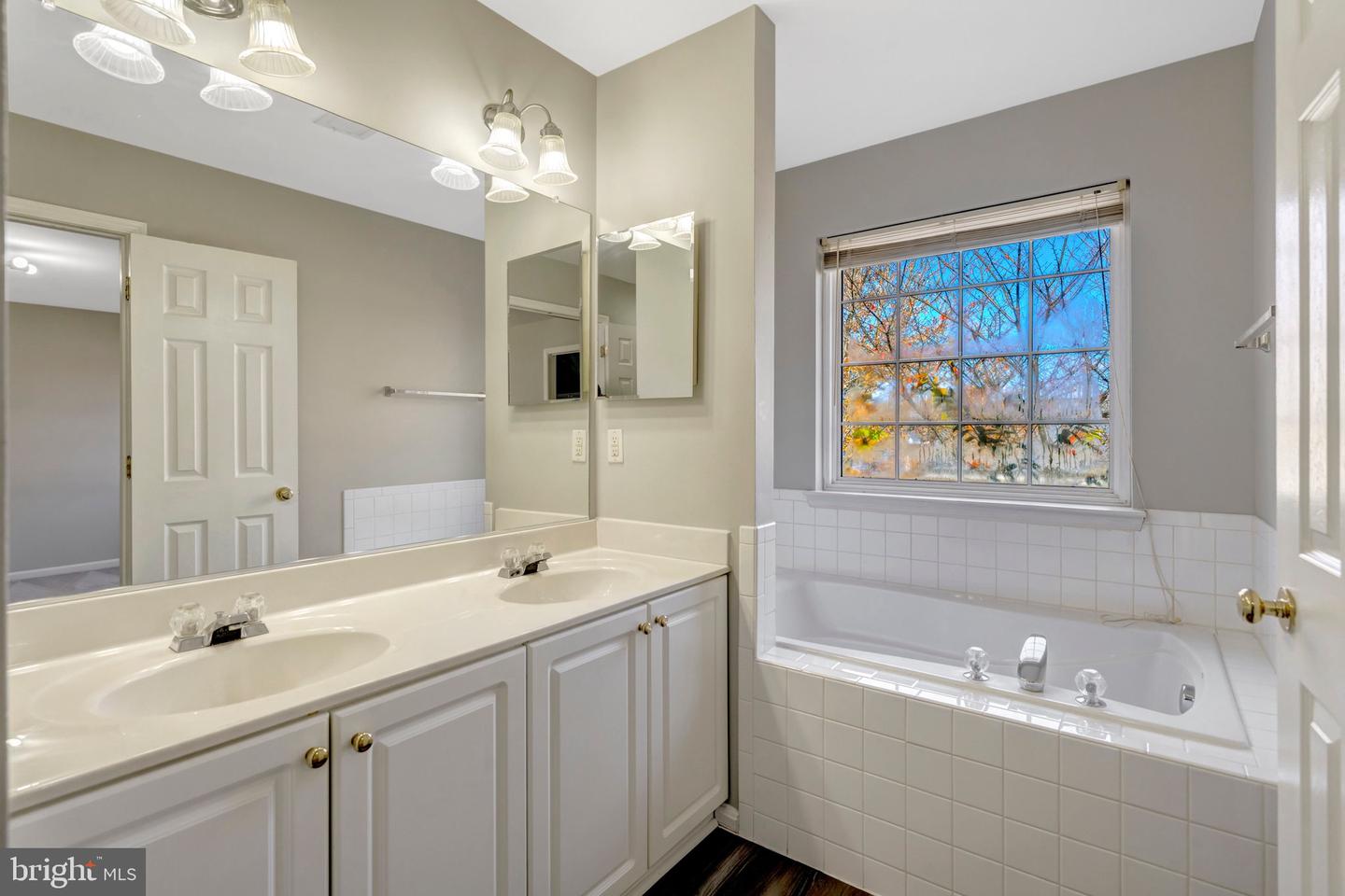 8706 PHIPPS FARM WAY, MANASSAS, Virginia 20109, 3 Bedrooms Bedrooms, ,2 BathroomsBathrooms,Residential,For sale,8706 PHIPPS FARM WAY,VAPW2106910 MLS # VAPW2106910 8706 PHIPPS FARM WAY, MANASSAS, Virginia 20109, 3 Bedrooms Bedrooms, ,2 BathroomsBathrooms,Residential,For sale,8706 PHIPPS FARM WAY,VAPW2106910 MLS # VAPW2106910