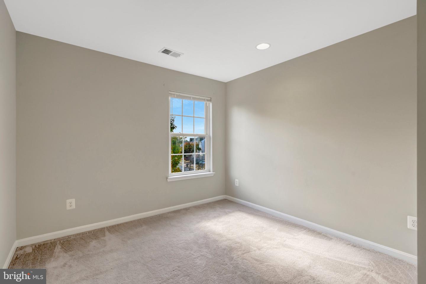 8706 PHIPPS FARM WAY, MANASSAS, Virginia 20109, 3 Bedrooms Bedrooms, ,2 BathroomsBathrooms,Residential,For sale,8706 PHIPPS FARM WAY,VAPW2106910 MLS # VAPW2106910 8706 PHIPPS FARM WAY, MANASSAS, Virginia 20109, 3 Bedrooms Bedrooms, ,2 BathroomsBathrooms,Residential,For sale,8706 PHIPPS FARM WAY,VAPW2106910 MLS # VAPW2106910