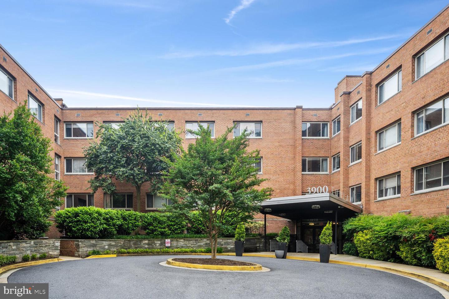 3900 TUNLAW RD NW #604, WASHINGTON, District Of Columbia 20007, 2 Bedrooms Bedrooms, ,1 BathroomBathrooms,Residential,For sale,3900 TUNLAW RD NW #604,DCDC2229476 MLS # DCDC2229476 3900 TUNLAW RD NW #604, WASHINGTON, District Of Columbia 20007, 2 Bedrooms Bedrooms, ,1 BathroomBathrooms,Residential,For sale,3900 TUNLAW RD NW #604,DCDC2229476 MLS # DCDC2229476