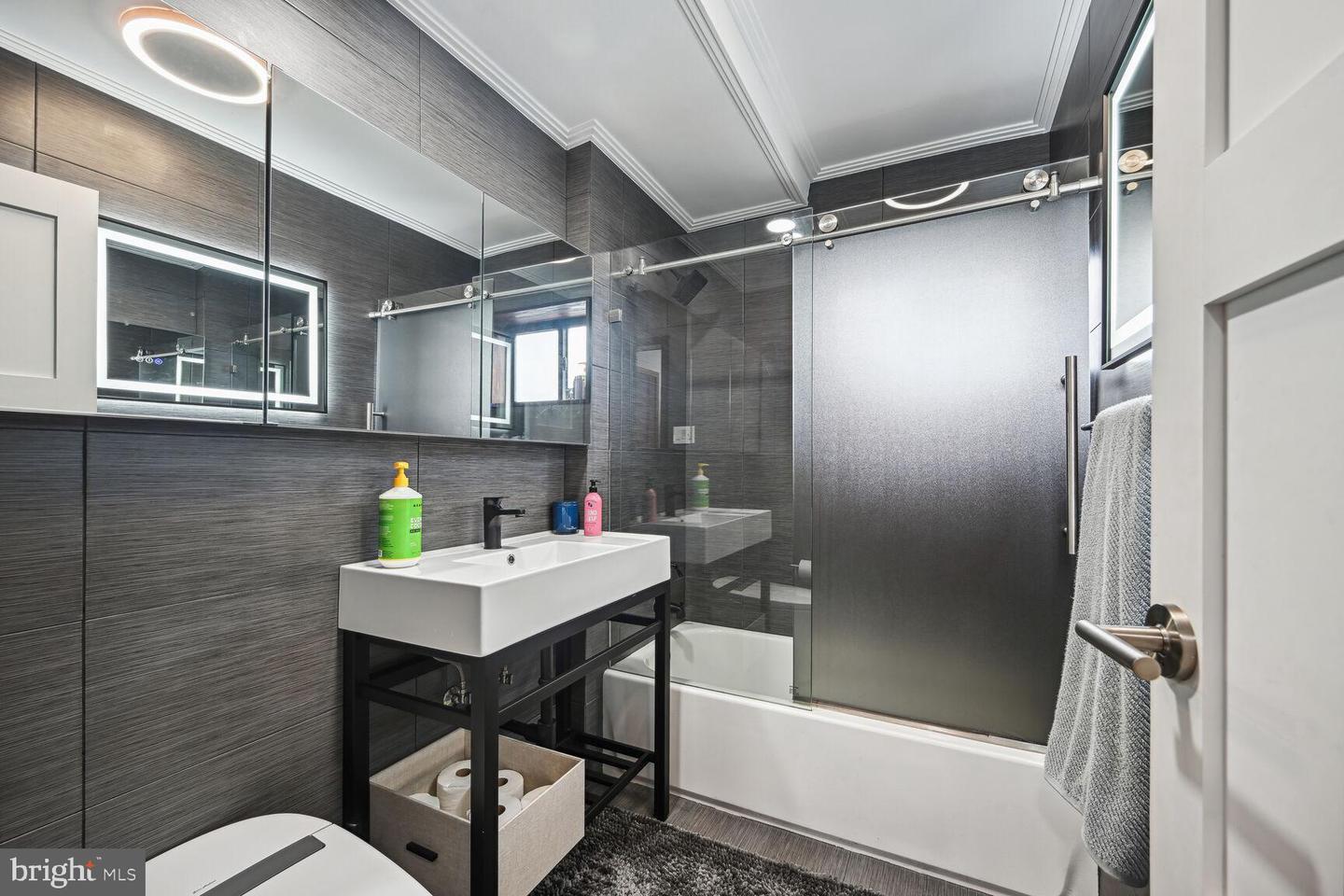 3900 TUNLAW RD NW #604, WASHINGTON, District Of Columbia 20007, 2 Bedrooms Bedrooms, ,1 BathroomBathrooms,Residential,For sale,3900 TUNLAW RD NW #604,DCDC2229476 MLS # DCDC2229476 3900 TUNLAW RD NW #604, WASHINGTON, District Of Columbia 20007, 2 Bedrooms Bedrooms, ,1 BathroomBathrooms,Residential,For sale,3900 TUNLAW RD NW #604,DCDC2229476 MLS # DCDC2229476