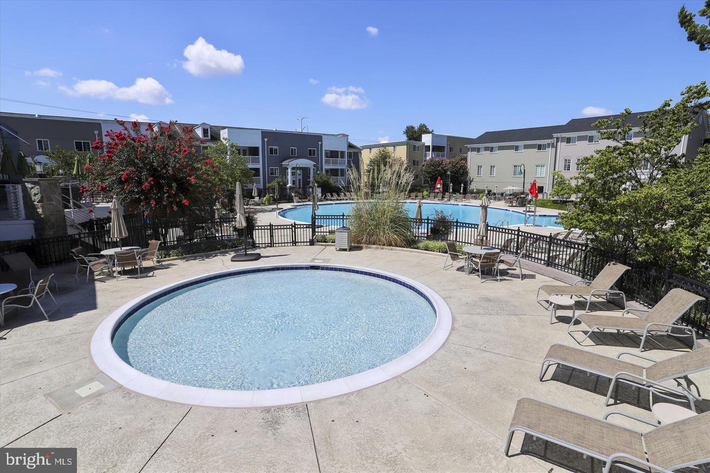 4141 S FOUR MILE RUN DR #201, ARLINGTON, Virginia 22204, 2 Bedrooms Bedrooms, ,2 BathroomsBathrooms,Residential,For sale,4141 S FOUR MILE RUN DR #201,VAAR2065506 MLS # VAAR2065506 4141 S FOUR MILE RUN DR #201, ARLINGTON, Virginia 22204, 2 Bedrooms Bedrooms, ,2 BathroomsBathrooms,Residential,For sale,4141 S FOUR MILE RUN DR #201,VAAR2065506 MLS # VAAR2065506