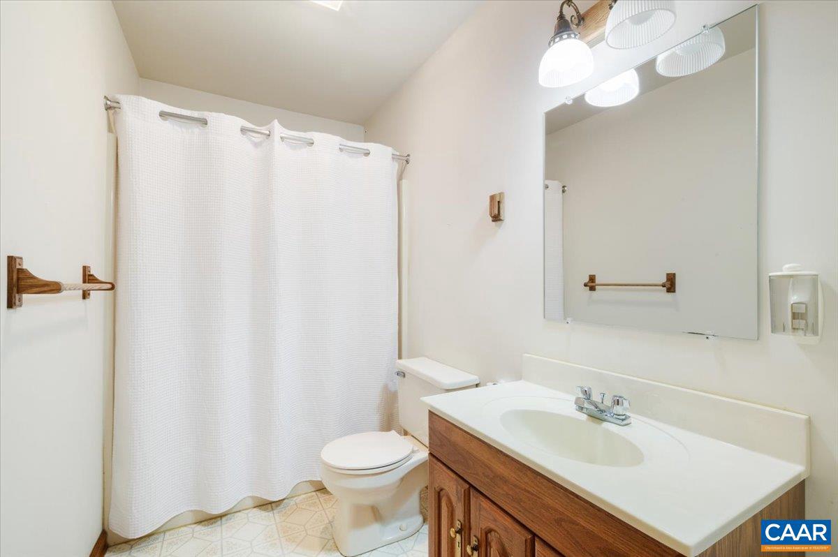 6112 CHESTNUT LN, GORDONSVILLE, Virginia 22942, 3 Bedrooms Bedrooms, ,2 BathroomsBathrooms,Residential,For sale,6112 CHESTNUT LN,670547 MLS # 670547 6112 CHESTNUT LN, GORDONSVILLE, Virginia 22942, 3 Bedrooms Bedrooms, ,2 BathroomsBathrooms,Residential,For sale,6112 CHESTNUT LN,670547 MLS # 670547