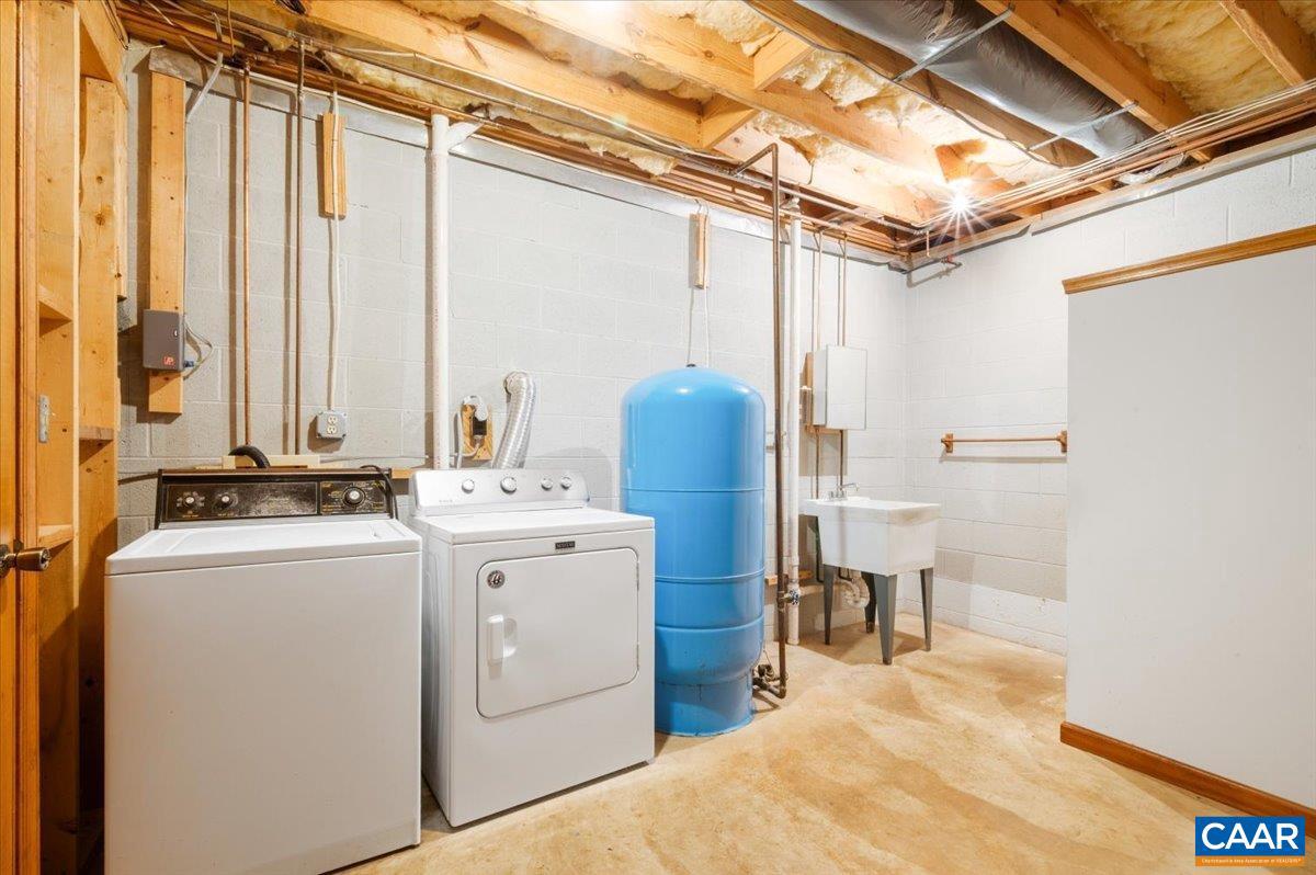 6112 CHESTNUT LN, GORDONSVILLE, Virginia 22942, 3 Bedrooms Bedrooms, ,2 BathroomsBathrooms,Residential,For sale,6112 CHESTNUT LN,670547 MLS # 670547 6112 CHESTNUT LN, GORDONSVILLE, Virginia 22942, 3 Bedrooms Bedrooms, ,2 BathroomsBathrooms,Residential,For sale,6112 CHESTNUT LN,670547 MLS # 670547