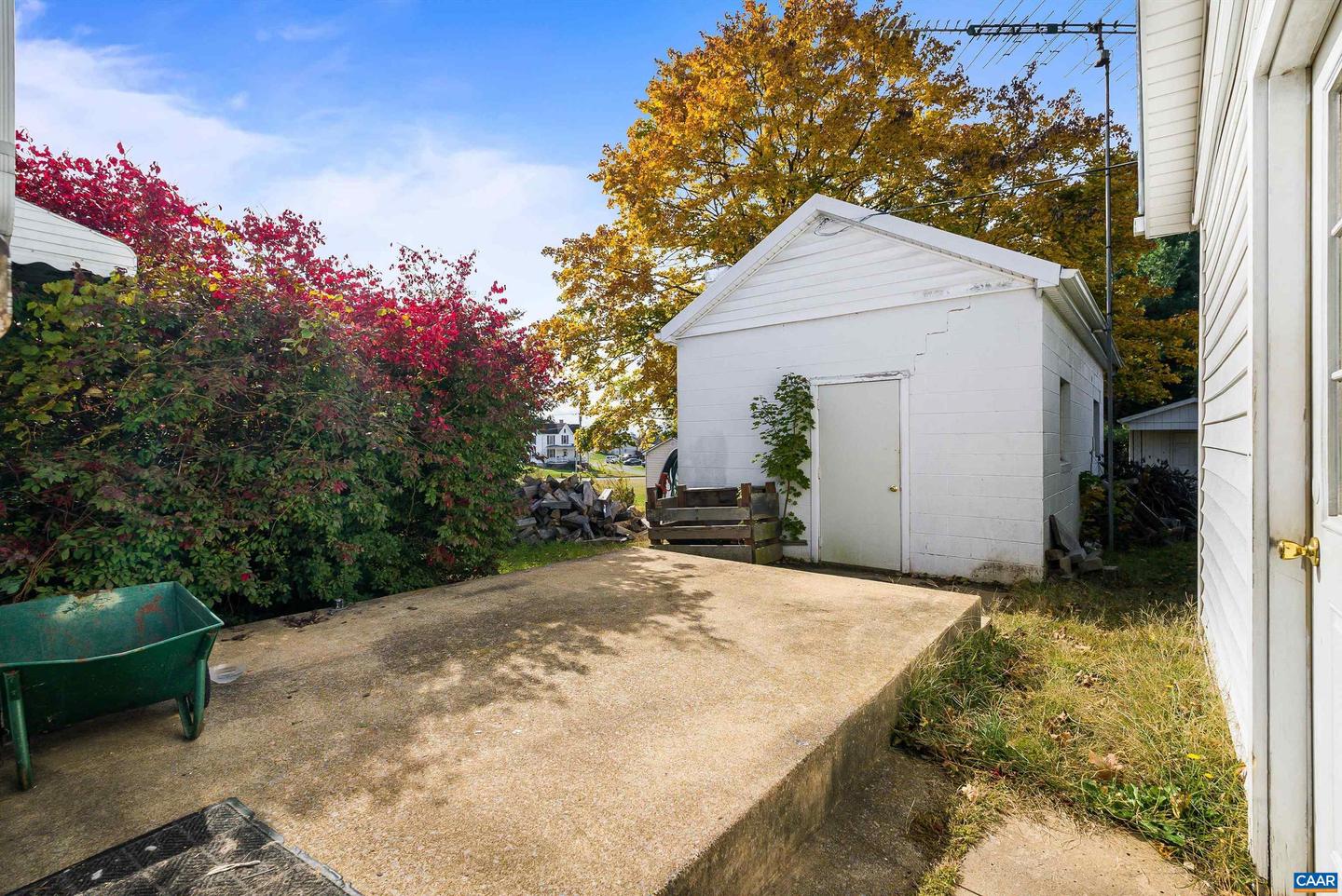 613 6TH ST, SHENANDOAH, Virginia 22849, 4 Bedrooms Bedrooms, ,1 BathroomBathrooms,Residential,For sale,613 6TH ST,670557 MLS # 670557 613 6TH ST, SHENANDOAH, Virginia 22849, 4 Bedrooms Bedrooms, ,1 BathroomBathrooms,Residential,For sale,613 6TH ST,670557 MLS # 670557