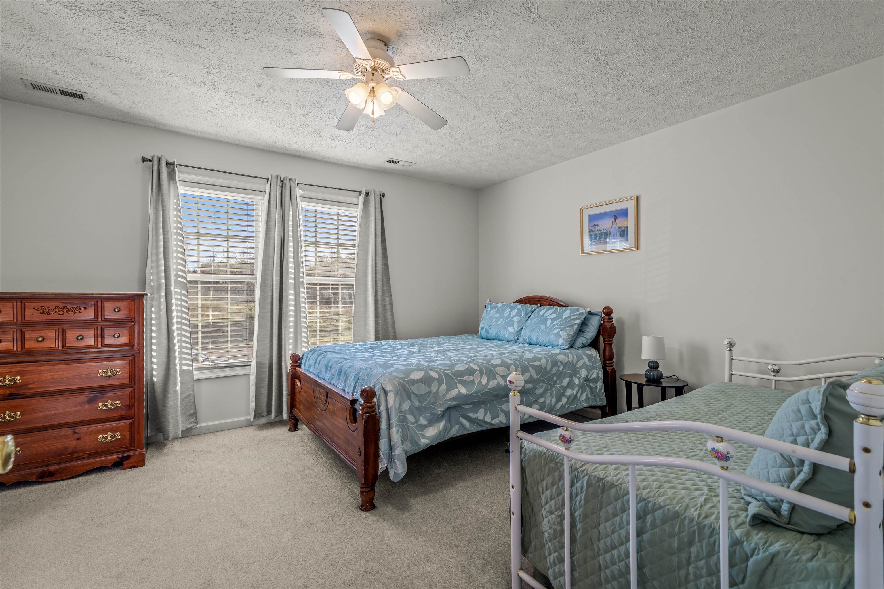 1046 BRIDGE AVE, WAYNESBORO, Virginia 22980, 3 Bedrooms Bedrooms, ,2 BathroomsBathrooms,Residential,1046 BRIDGE AVE,670570 MLS # 670570