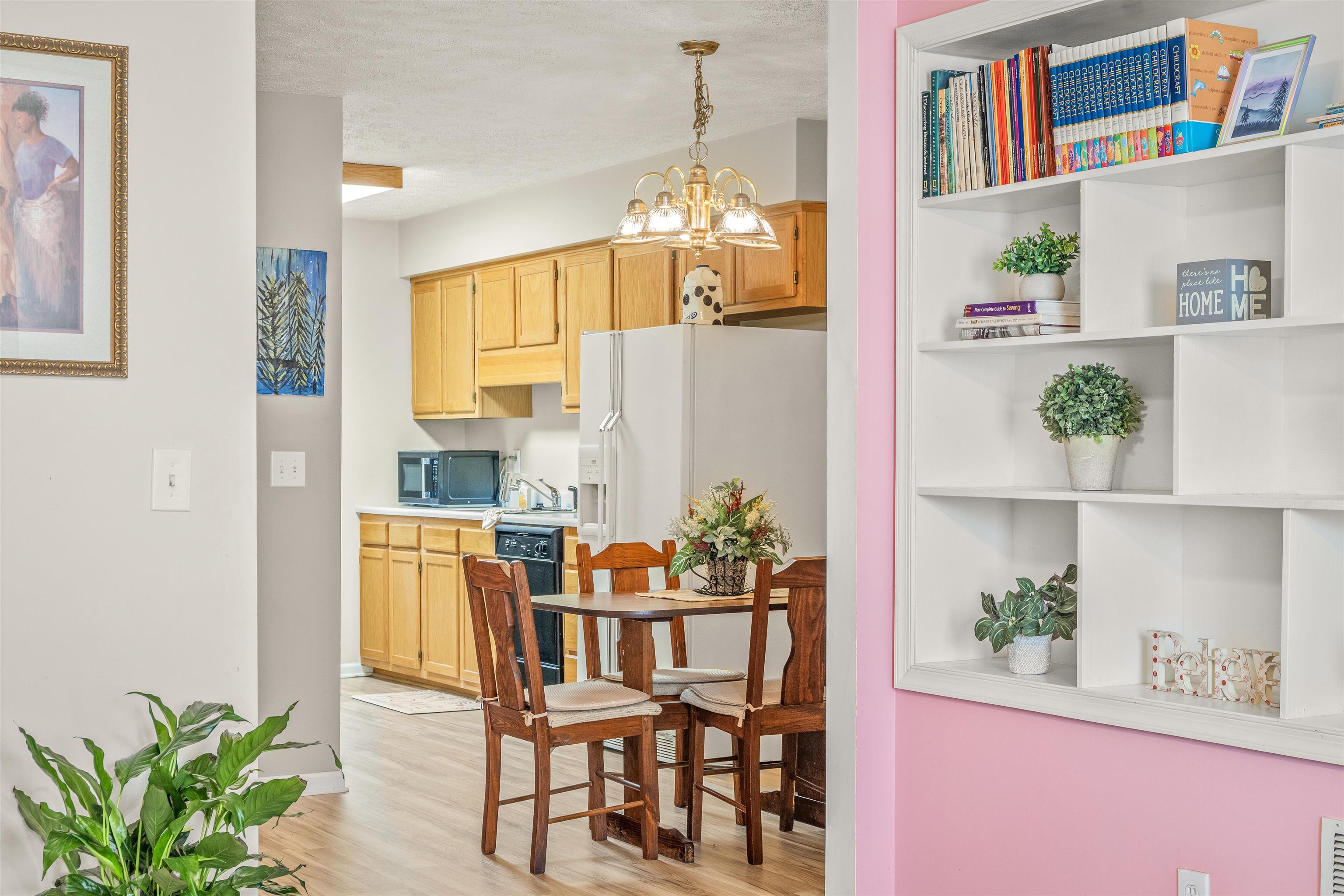 1046 BRIDGE AVE, WAYNESBORO, Virginia 22980, 3 Bedrooms Bedrooms, ,2 BathroomsBathrooms,Residential,1046 BRIDGE AVE,670570 MLS # 670570