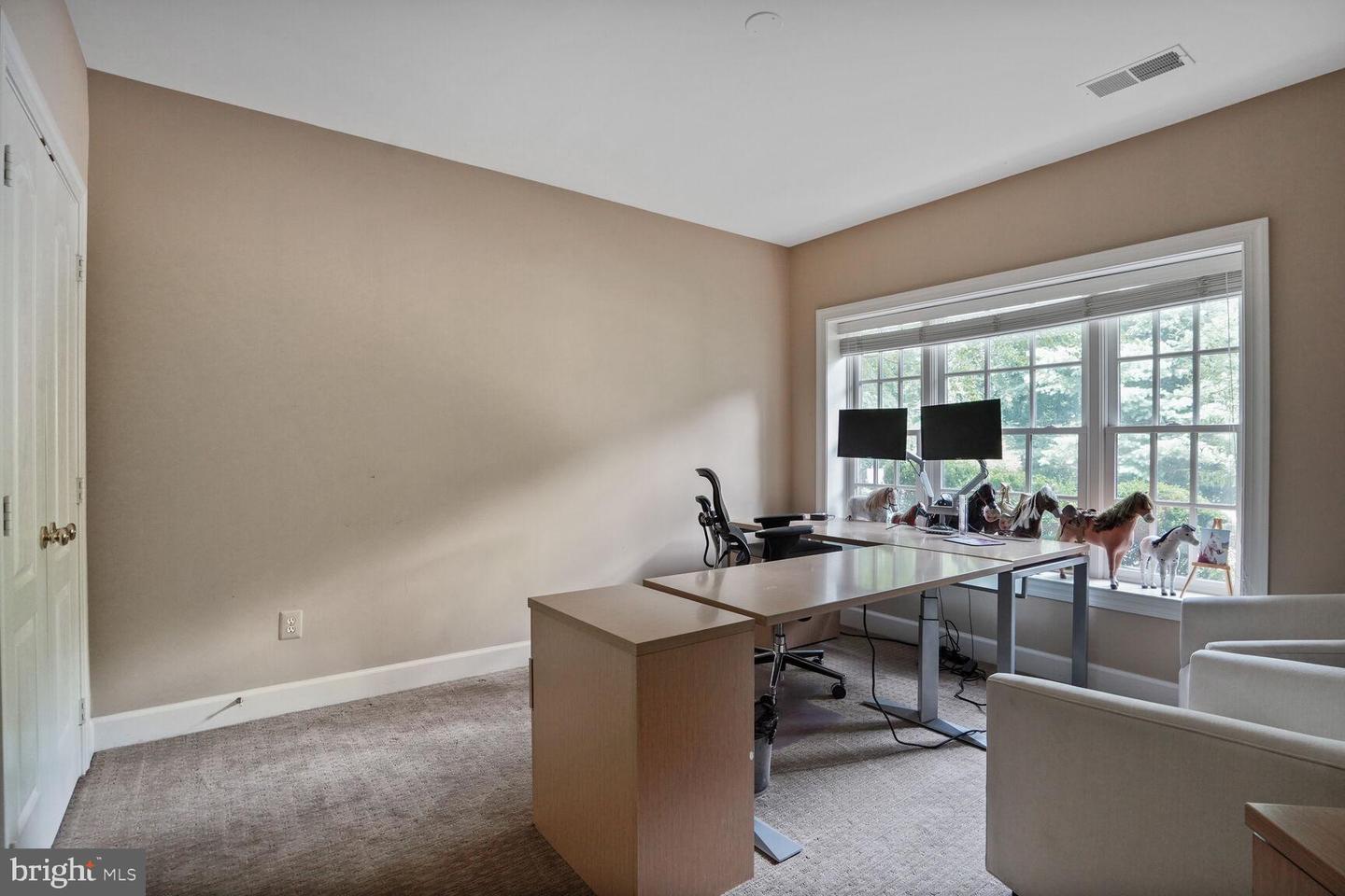 9864 WALKER GLEN CT, GREAT FALLS, Virginia 22066, 7 Bedrooms Bedrooms, ,7 BathroomsBathrooms,Residential,For sale,9864 WALKER GLEN CT,VAFX2260212 MLS # VAFX2260212 9864 WALKER GLEN CT, GREAT FALLS, Virginia 22066, 7 Bedrooms Bedrooms, ,7 BathroomsBathrooms,Residential,For sale,9864 WALKER GLEN CT,VAFX2260212 MLS # VAFX2260212