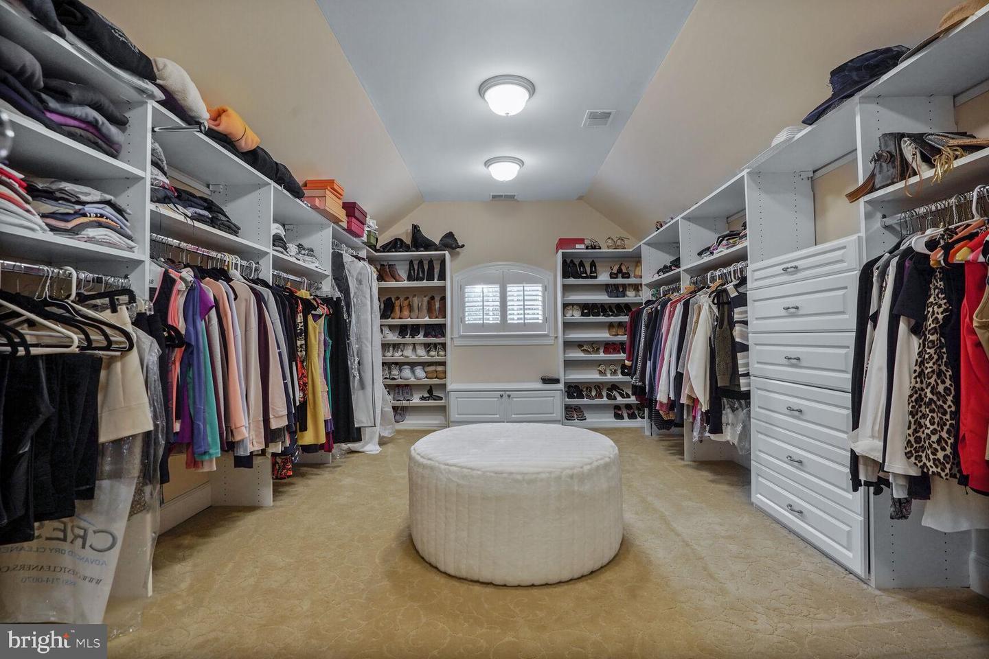 9864 WALKER GLEN CT, GREAT FALLS, Virginia 22066, 7 Bedrooms Bedrooms, ,7 BathroomsBathrooms,Residential,For sale,9864 WALKER GLEN CT,VAFX2260212 MLS # VAFX2260212 9864 WALKER GLEN CT, GREAT FALLS, Virginia 22066, 7 Bedrooms Bedrooms, ,7 BathroomsBathrooms,Residential,For sale,9864 WALKER GLEN CT,VAFX2260212 MLS # VAFX2260212