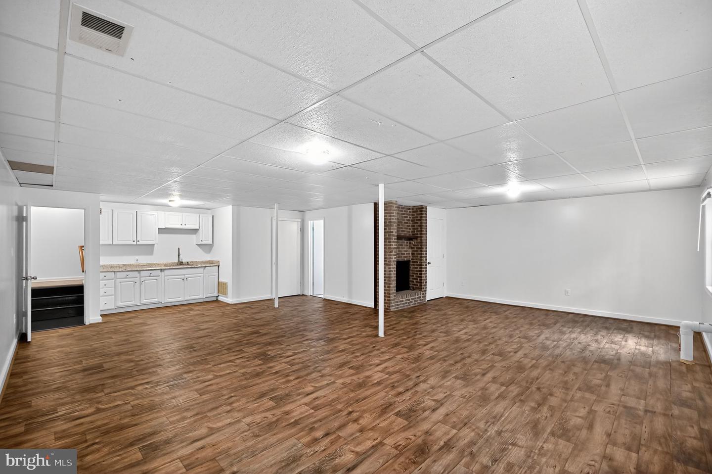 5084 FAIRVIEW LN, BROAD RUN, Virginia 20137, 4 Bedrooms Bedrooms, 7 Rooms Rooms,3 BathroomsBathrooms,Residential,For sale,5084 FAIRVIEW LN,VAFQ2018478 MLS # VAFQ2018478 5084 FAIRVIEW LN, BROAD RUN, Virginia 20137, 4 Bedrooms Bedrooms, 7 Rooms Rooms,3 BathroomsBathrooms,Residential,For sale,5084 FAIRVIEW LN,VAFQ2018478 MLS # VAFQ2018478