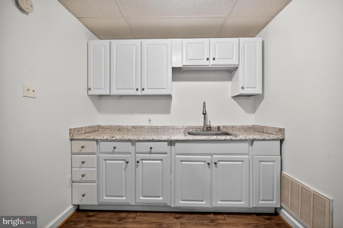 5084 FAIRVIEW LN, BROAD RUN, Virginia 20137, 4 Bedrooms Bedrooms, 7 Rooms Rooms,3 BathroomsBathrooms,Residential,For sale,5084 FAIRVIEW LN,VAFQ2018478 MLS # VAFQ2018478 5084 FAIRVIEW LN, BROAD RUN, Virginia 20137, 4 Bedrooms Bedrooms, 7 Rooms Rooms,3 BathroomsBathrooms,Residential,For sale,5084 FAIRVIEW LN,VAFQ2018478 MLS # VAFQ2018478