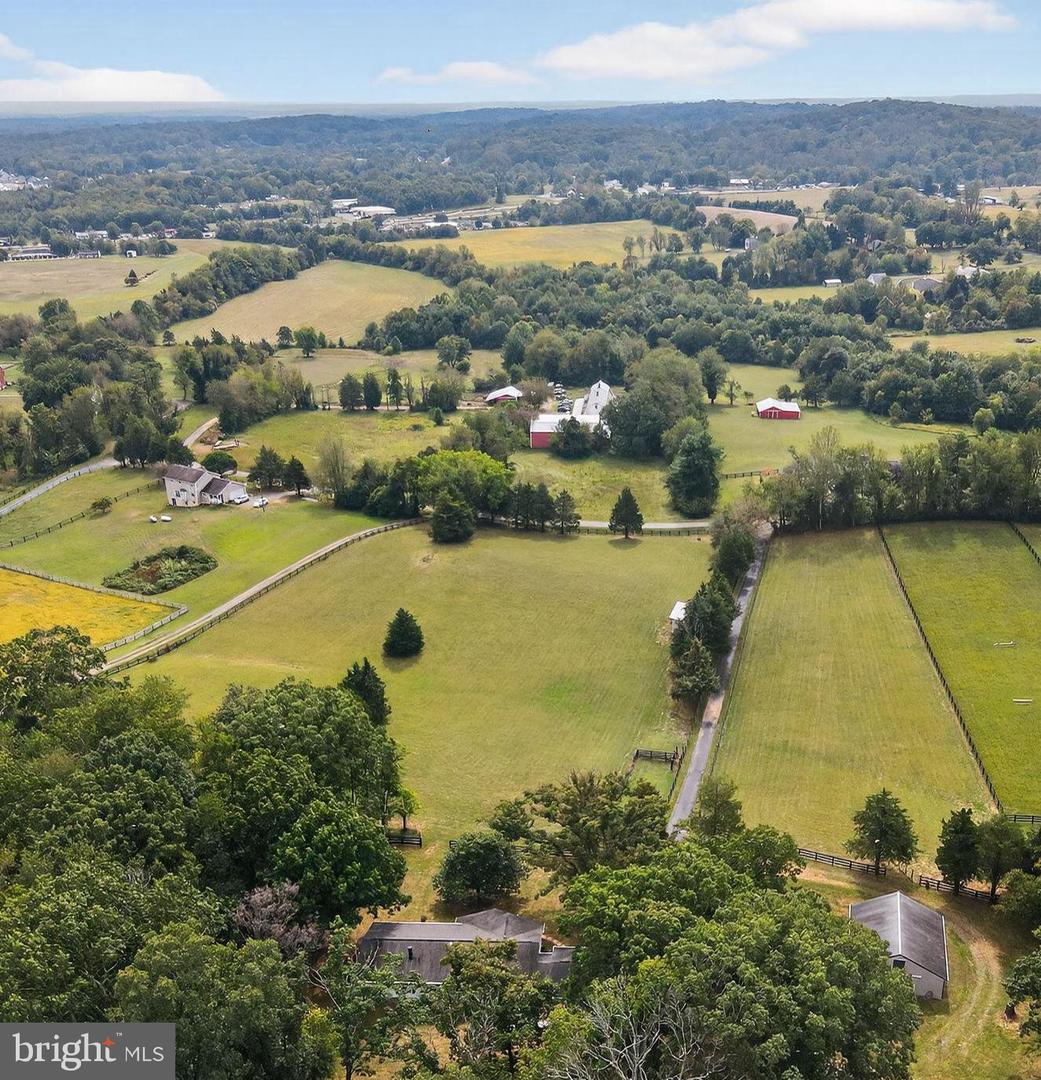 5084 FAIRVIEW LN, BROAD RUN, Virginia 20137, 4 Bedrooms Bedrooms, 7 Rooms Rooms,3 BathroomsBathrooms,Residential,For sale,5084 FAIRVIEW LN,VAFQ2018478 MLS # VAFQ2018478 5084 FAIRVIEW LN, BROAD RUN, Virginia 20137, 4 Bedrooms Bedrooms, 7 Rooms Rooms,3 BathroomsBathrooms,Residential,For sale,5084 FAIRVIEW LN,VAFQ2018478 MLS # VAFQ2018478