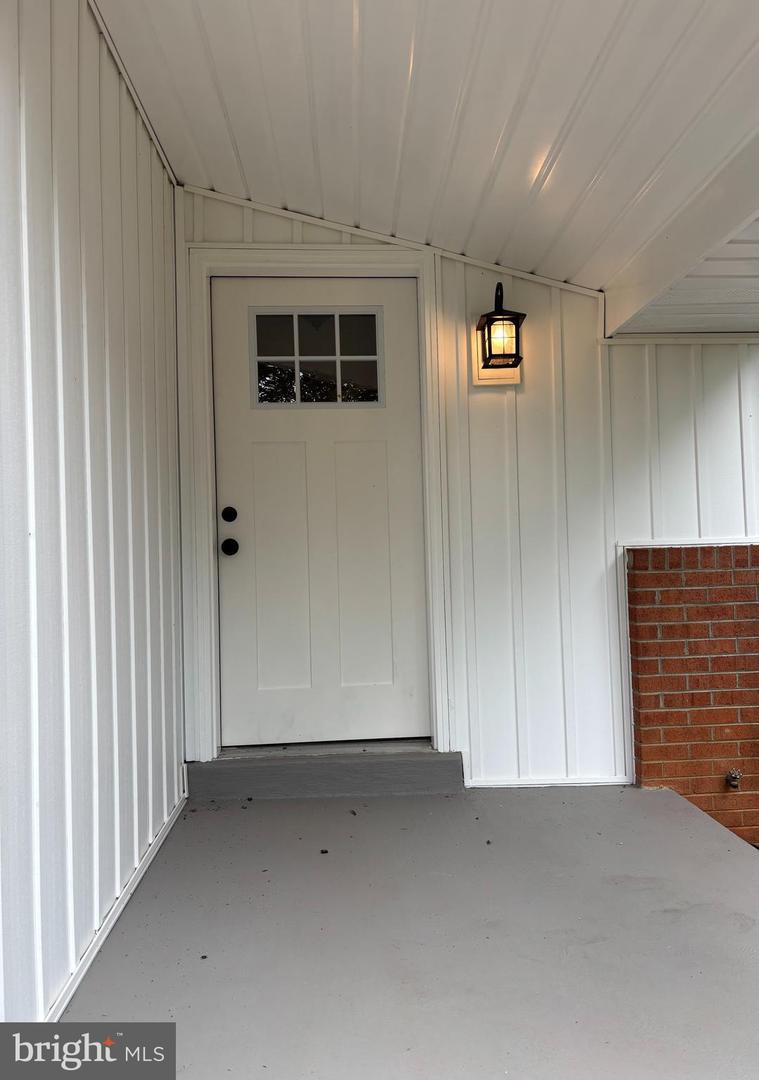 5084 FAIRVIEW LN, BROAD RUN, Virginia 20137, 4 Bedrooms Bedrooms, 7 Rooms Rooms,3 BathroomsBathrooms,Residential,For sale,5084 FAIRVIEW LN,VAFQ2018478 MLS # VAFQ2018478 5084 FAIRVIEW LN, BROAD RUN, Virginia 20137, 4 Bedrooms Bedrooms, 7 Rooms Rooms,3 BathroomsBathrooms,Residential,For sale,5084 FAIRVIEW LN,VAFQ2018478 MLS # VAFQ2018478