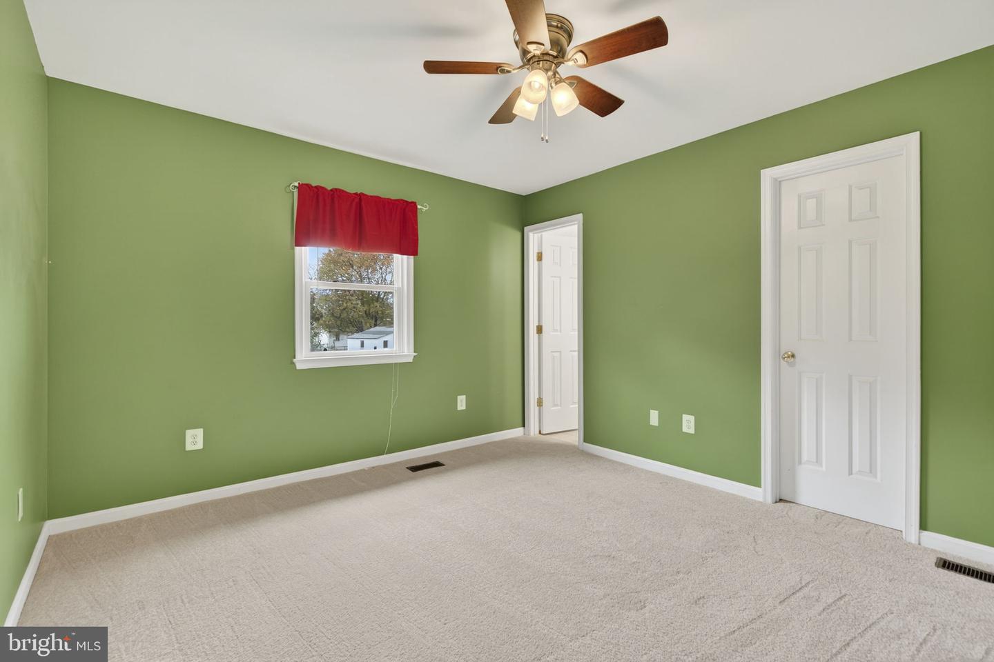 7058 HELM DR, REMINGTON, Virginia 22734, 3 Bedrooms Bedrooms, ,2 BathroomsBathrooms,Residential,For sale,7058 HELM DR,VAFQ2019408 MLS # VAFQ2019408 7058 HELM DR, REMINGTON, Virginia 22734, 3 Bedrooms Bedrooms, ,2 BathroomsBathrooms,Residential,For sale,7058 HELM DR,VAFQ2019408 MLS # VAFQ2019408