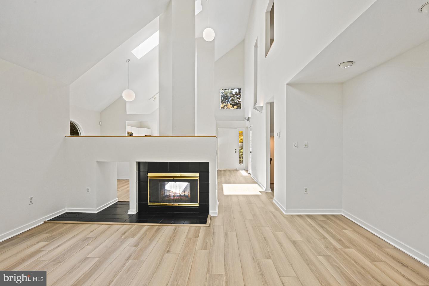 11504 TURNBRIDGE LN, RESTON, Virginia 20194, 4 Bedrooms Bedrooms, ,3 BathroomsBathrooms,Residential,For sale,11504 TURNBRIDGE LN,VAFX2275556 MLS # VAFX2275556