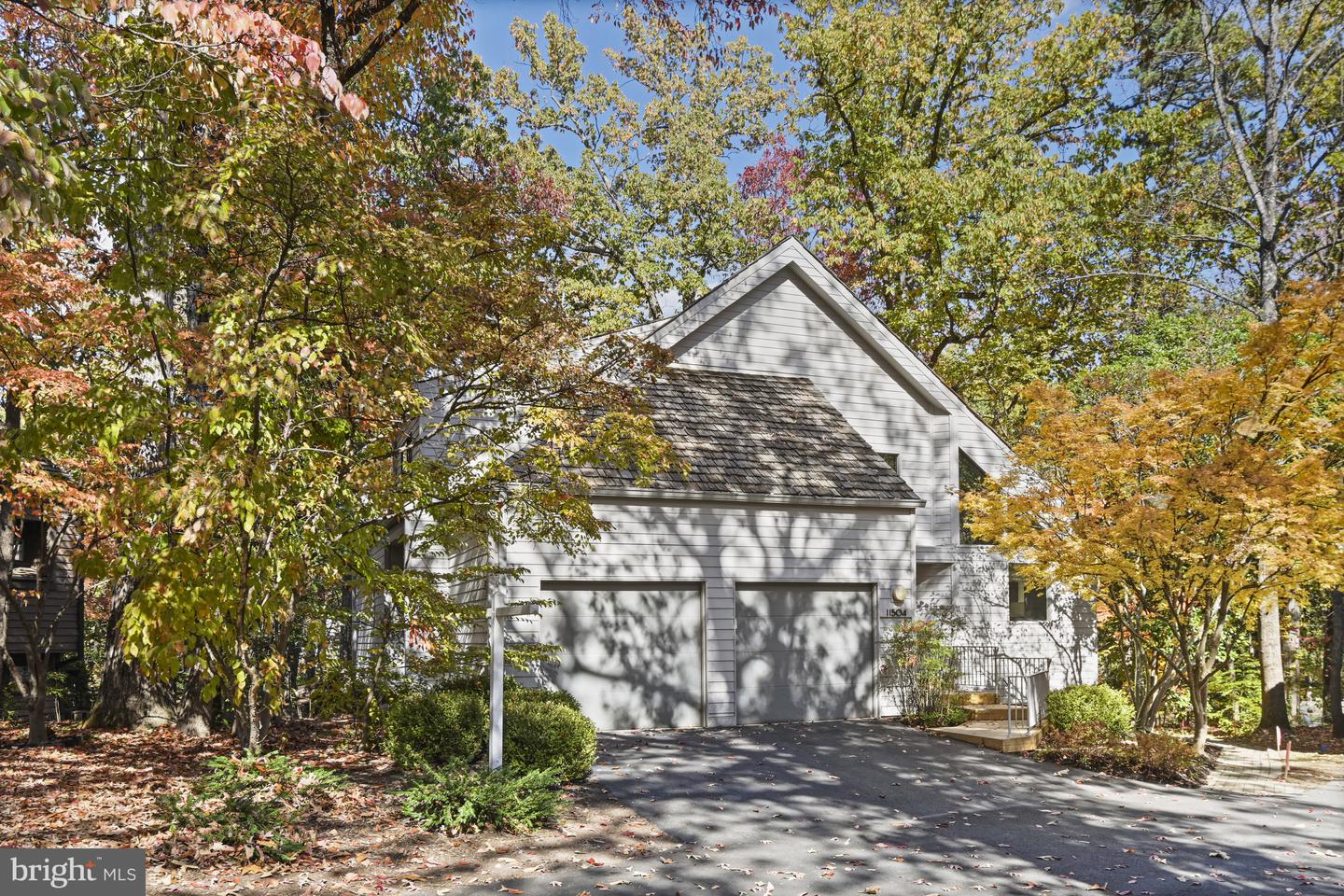 11504 TURNBRIDGE LN, RESTON, Virginia 20194, 4 Bedrooms Bedrooms, ,3 BathroomsBathrooms,Residential,For sale,11504 TURNBRIDGE LN,VAFX2275556 MLS # VAFX2275556