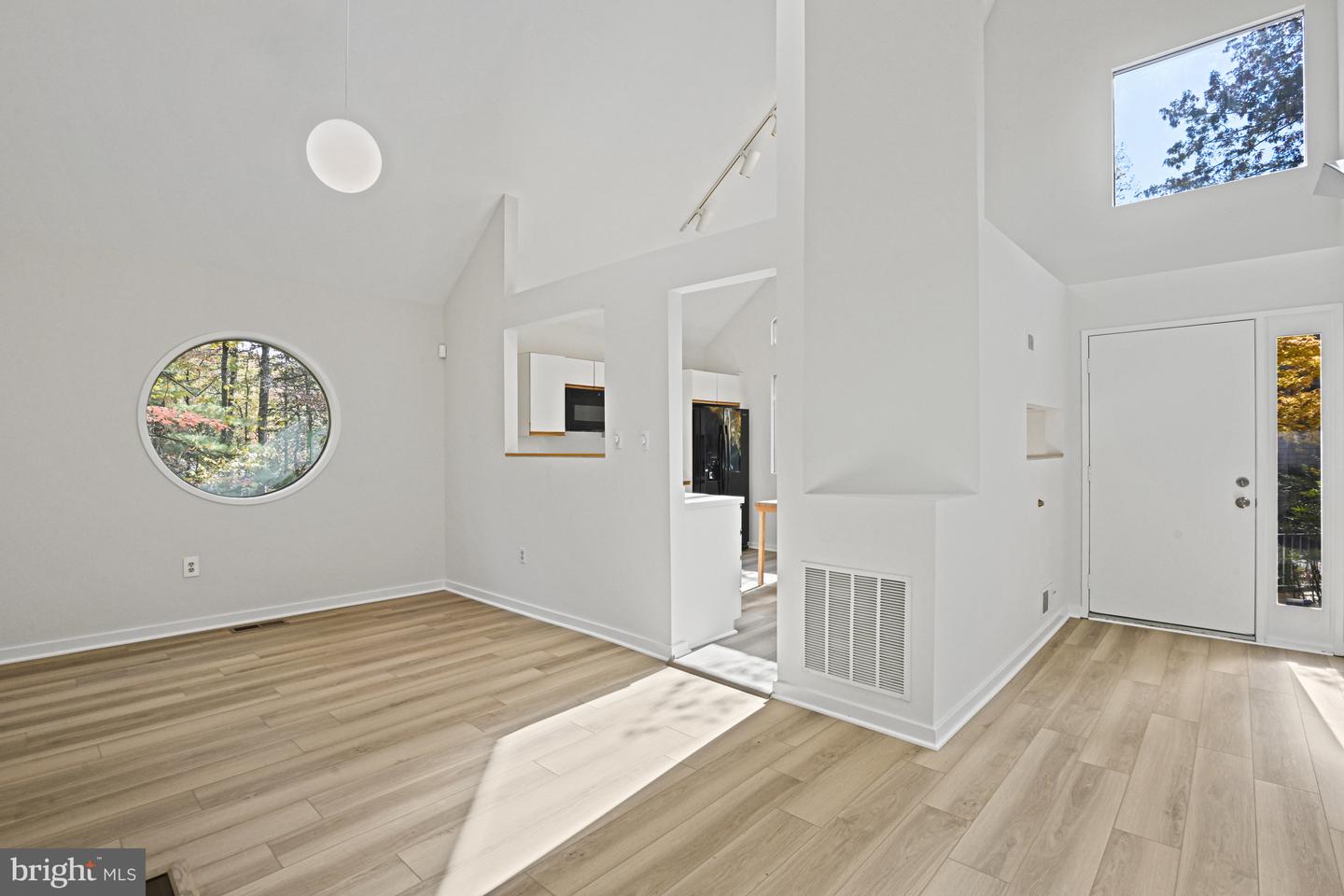 11504 TURNBRIDGE LN, RESTON, Virginia 20194, 4 Bedrooms Bedrooms, ,3 BathroomsBathrooms,Residential,For sale,11504 TURNBRIDGE LN,VAFX2275556 MLS # VAFX2275556