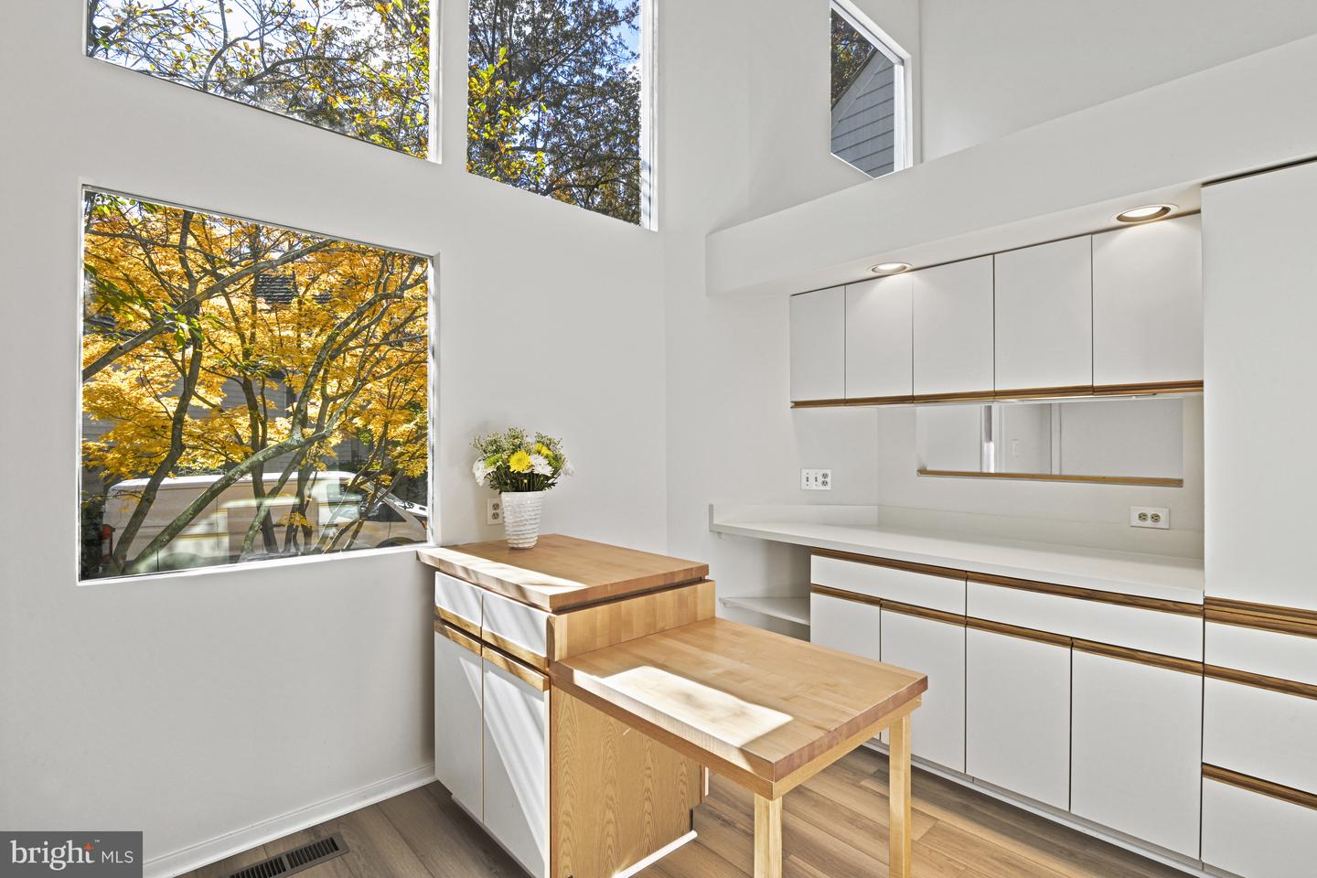 11504 TURNBRIDGE LN, RESTON, Virginia 20194, 4 Bedrooms Bedrooms, ,3 BathroomsBathrooms,Residential,For sale,11504 TURNBRIDGE LN,VAFX2275556 MLS # VAFX2275556