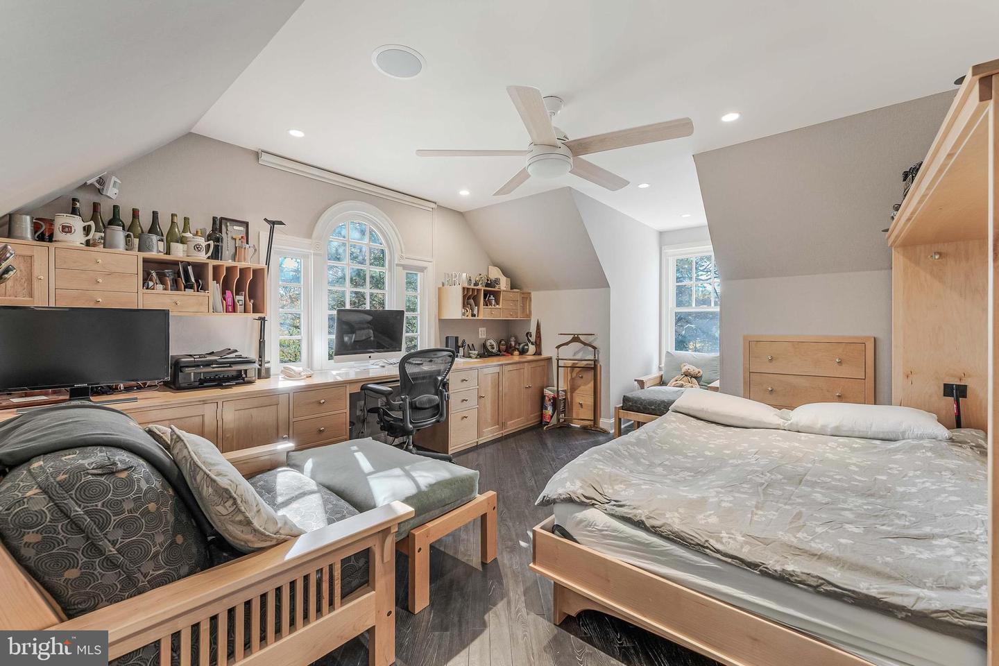 615 KENTLAND DR, GREAT FALLS, Virginia 22066, 6 Bedrooms Bedrooms, ,8 BathroomsBathrooms,Residential,For sale,615 KENTLAND DR,VAFX2275672 MLS # VAFX2275672 615 KENTLAND DR, GREAT FALLS, Virginia 22066, 6 Bedrooms Bedrooms, ,8 BathroomsBathrooms,Residential,For sale,615 KENTLAND DR,VAFX2275672 MLS # VAFX2275672