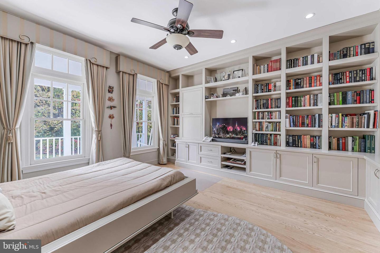 615 KENTLAND DR, GREAT FALLS, Virginia 22066, 6 Bedrooms Bedrooms, ,8 BathroomsBathrooms,Residential,For sale,615 KENTLAND DR,VAFX2275672 MLS # VAFX2275672 615 KENTLAND DR, GREAT FALLS, Virginia 22066, 6 Bedrooms Bedrooms, ,8 BathroomsBathrooms,Residential,For sale,615 KENTLAND DR,VAFX2275672 MLS # VAFX2275672