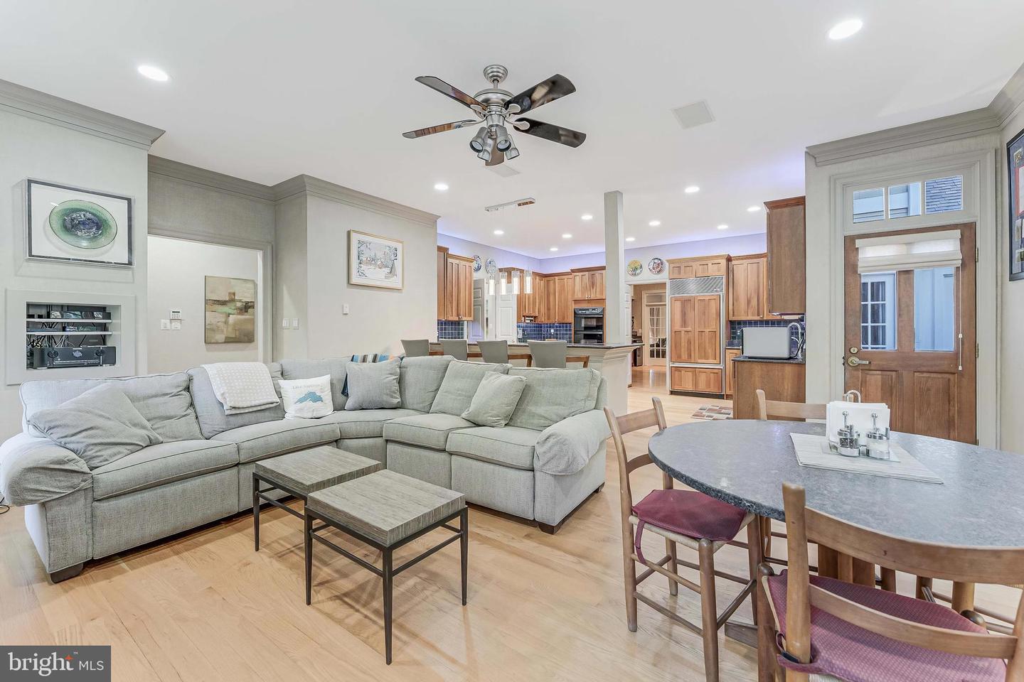 615 KENTLAND DR, GREAT FALLS, Virginia 22066, 6 Bedrooms Bedrooms, ,8 BathroomsBathrooms,Residential,For sale,615 KENTLAND DR,VAFX2275672 MLS # VAFX2275672 615 KENTLAND DR, GREAT FALLS, Virginia 22066, 6 Bedrooms Bedrooms, ,8 BathroomsBathrooms,Residential,For sale,615 KENTLAND DR,VAFX2275672 MLS # VAFX2275672