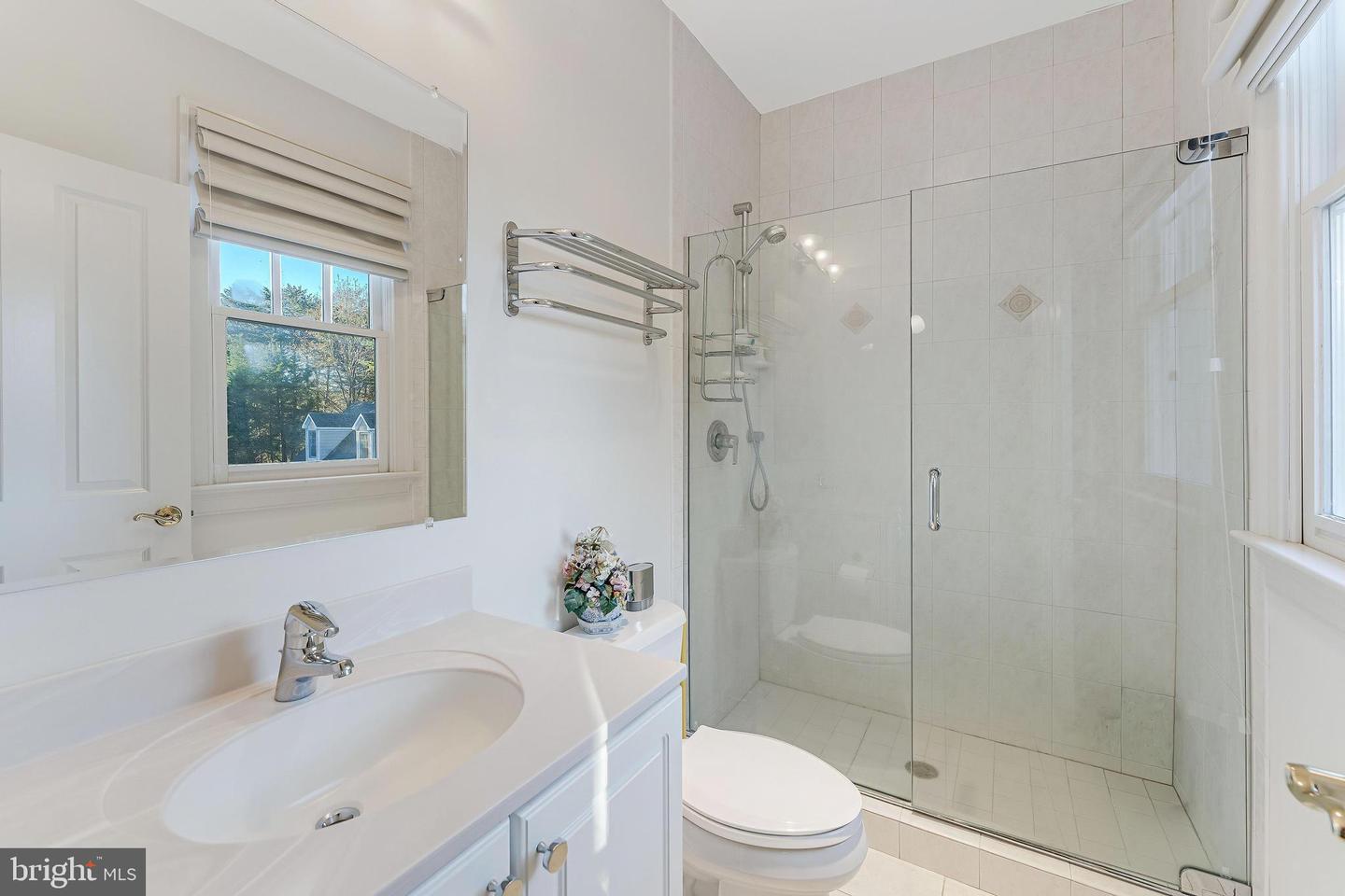 615 KENTLAND DR, GREAT FALLS, Virginia 22066, 6 Bedrooms Bedrooms, ,8 BathroomsBathrooms,Residential,For sale,615 KENTLAND DR,VAFX2275672 MLS # VAFX2275672 615 KENTLAND DR, GREAT FALLS, Virginia 22066, 6 Bedrooms Bedrooms, ,8 BathroomsBathrooms,Residential,For sale,615 KENTLAND DR,VAFX2275672 MLS # VAFX2275672